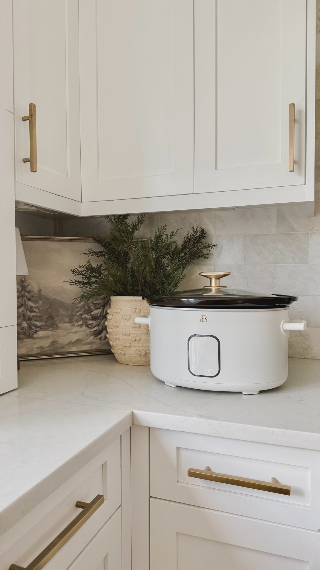 I’ve partnered with @walmart #walmartpartner  to share this great gift idea for that special person who loves to cook. This is the Beautiful slow cooker in white icing by Drew Barrymore. It’s also available in 12 additional colors. Shop now on Walmart. 

I’ve linked my slow cooker and other great gift ideas in my LTK shop so you can shop directly from here.

#walmart #liketkit #walmartstyle #giftideas #slowcooker @shop.ltk



#LTKHome #LTKGiftGuide #LTKSaleAlert
