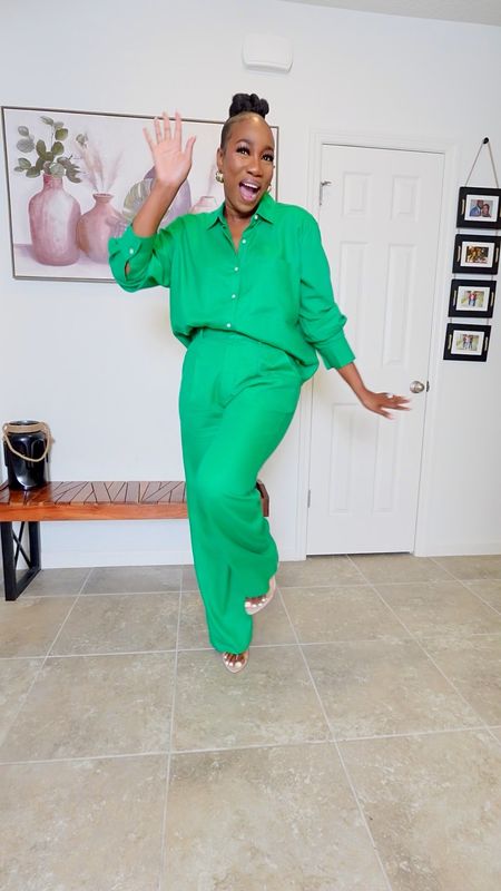 Eating my greens 🥬 and wearing them too💚💚 all courtesy of @walmartfashion #WalmartPartner

Which green outfit is your fav? As a girl who loves colors I can always count on #walmartfashion to get it right; affordable and quality. 


#LTKStyleTip #LTKVideo #LTKFindsUnder50