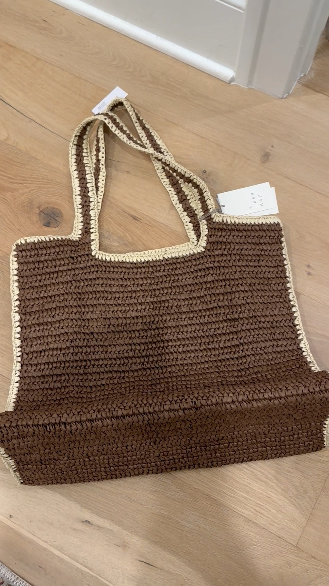 The cutest summer bag! It’s large and folds flat for easy packing in a suitcase. This is a great swim or beach bag


#LTKTravel #LTKmomlife #LTKSeasonal