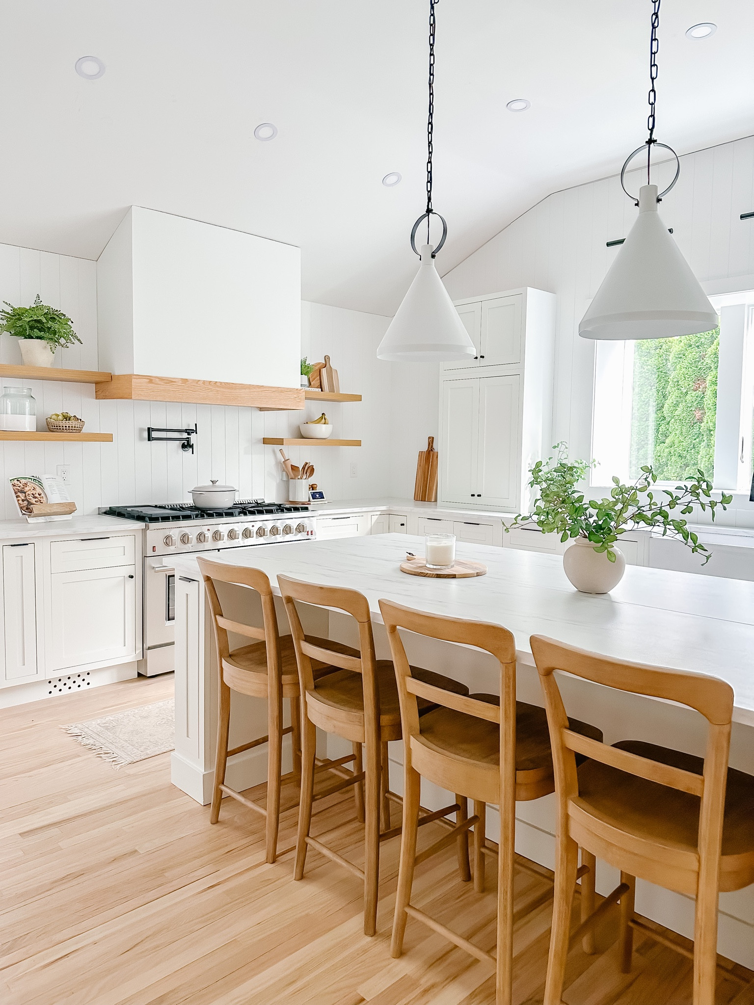 Kitchen Counter Styling
Organic Modern Kitchen
White & wood kitchen design

Pottery barn dupe, Amazon home, studio mcgee, kitchen decor, faux stems, greenery, vases, white and wood knife set, wood utensils, cutting board, marble, wood 


#LTKhome #LTKunder50 #LTKunder100
