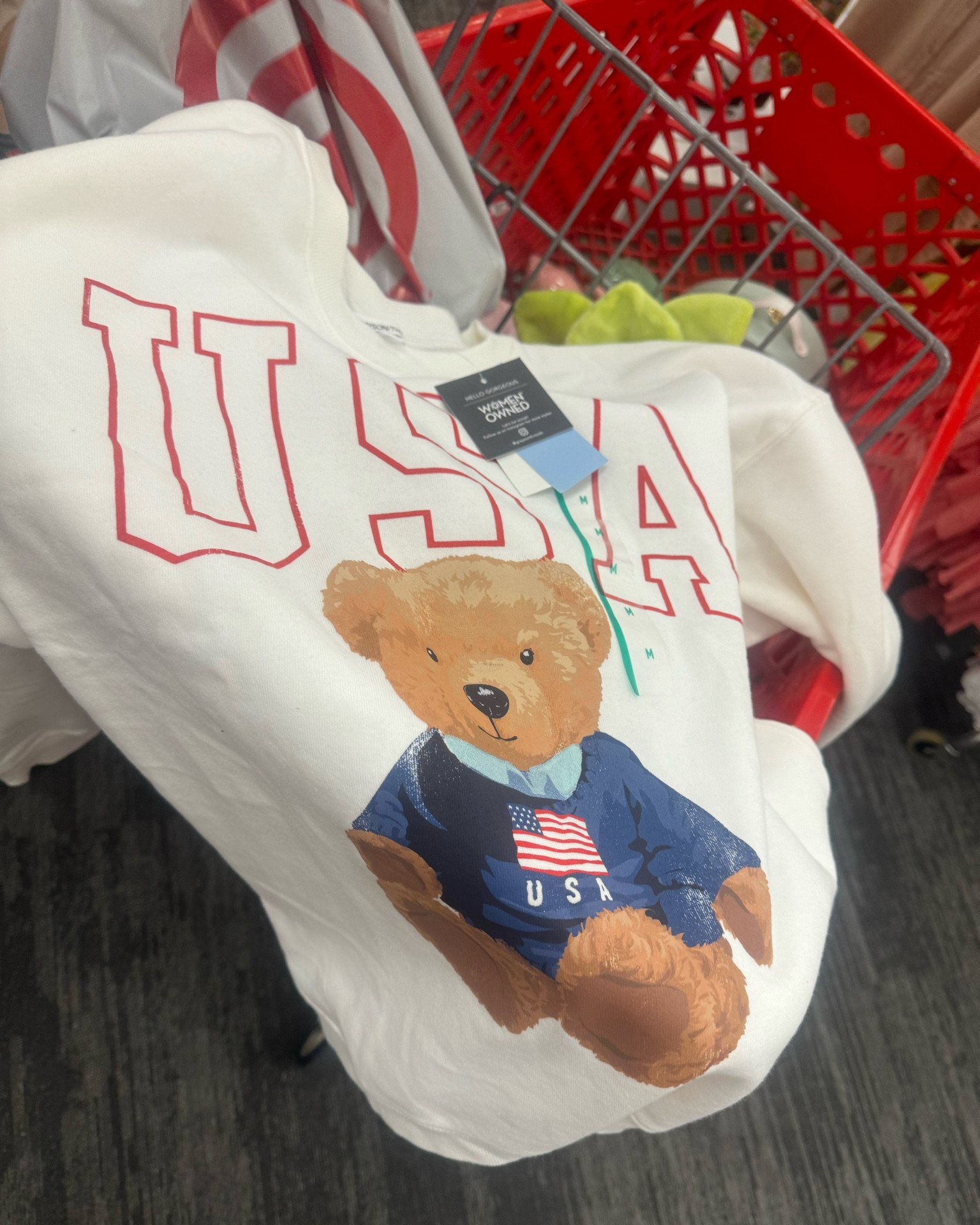 ✨🚨DUPE ALERT🚨✨

Ralph Lauren teddy bear dupe crewneck at Target!!

It is so classic & cute! I for see it for a 4th of july fit! 🧨 I am obsessed it is so darling. It is also at a great price point! 💸

#ralphlauren #teddybear #targetstyle #usa #4thofjuly #julystyle #summerstyle 