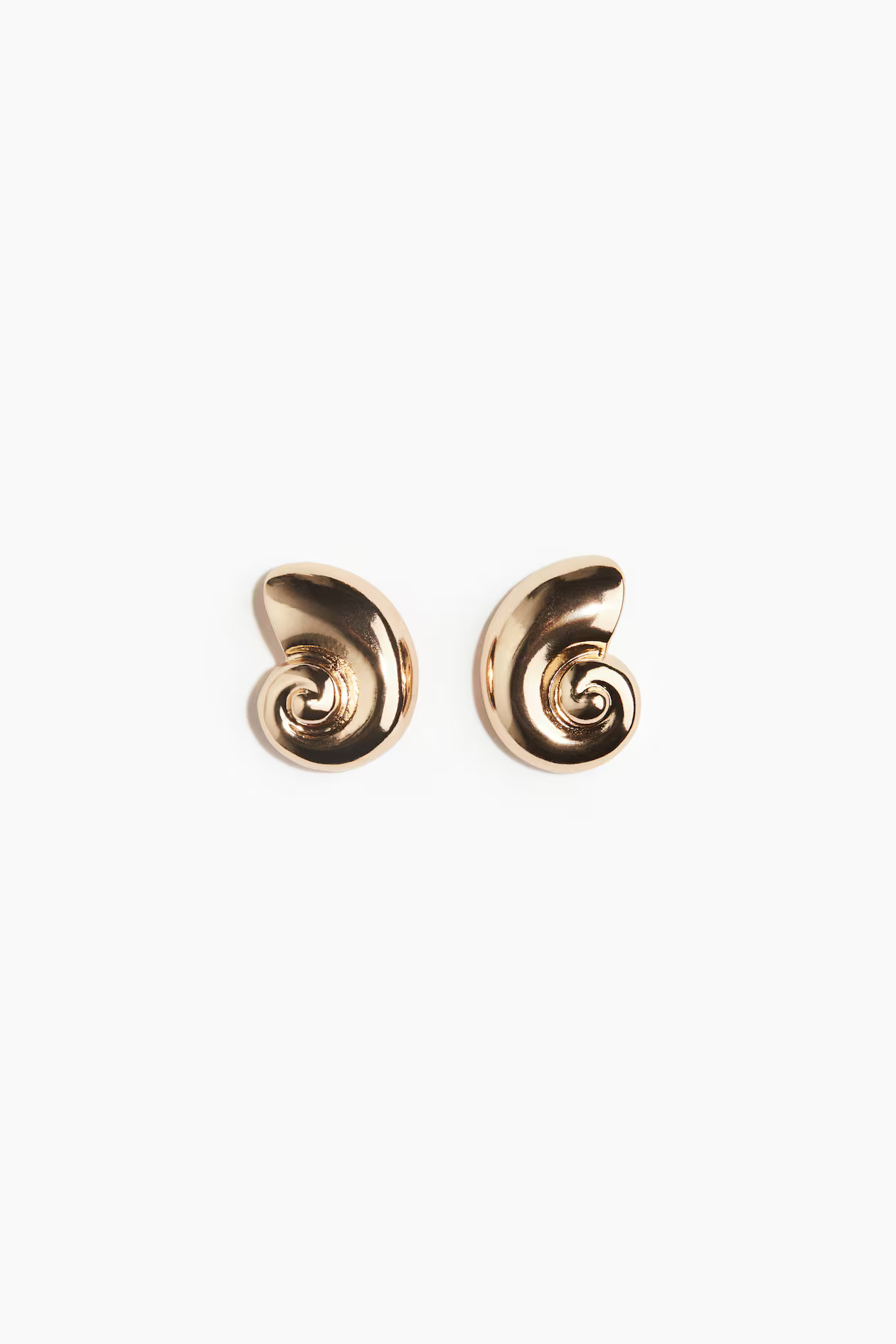 Seashell-shaped earrings - Gold-coloured - Ladies | H&M GB | H&M (UK, MY, IN, SG, PH, TW, HK)