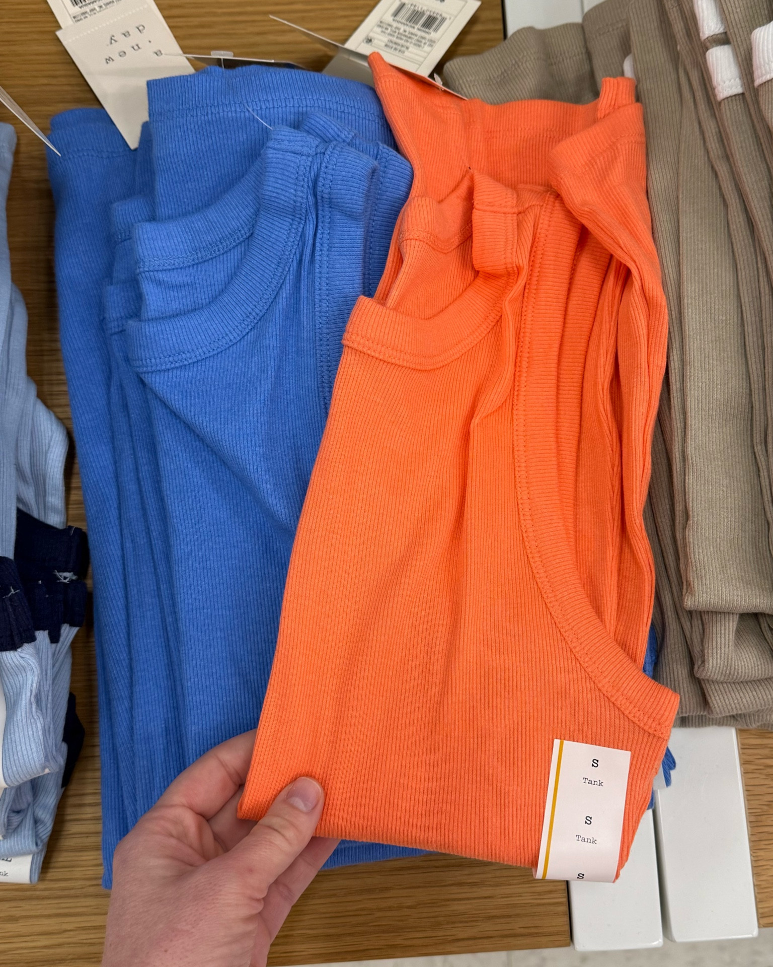 Target Ribbed Tanks!

Blue is best for Clear & Light Springs. Orange is not as bright as pictured. 

#createdcolorful #createdcolorfulspring #hocspring #tcispring #pcaspring #lightspring #warmspring #truespring #brightspring #clearspring #paintboxspring #bluespring

#LTKMidsize #LTKSeasonal #LTKFindsUnder50