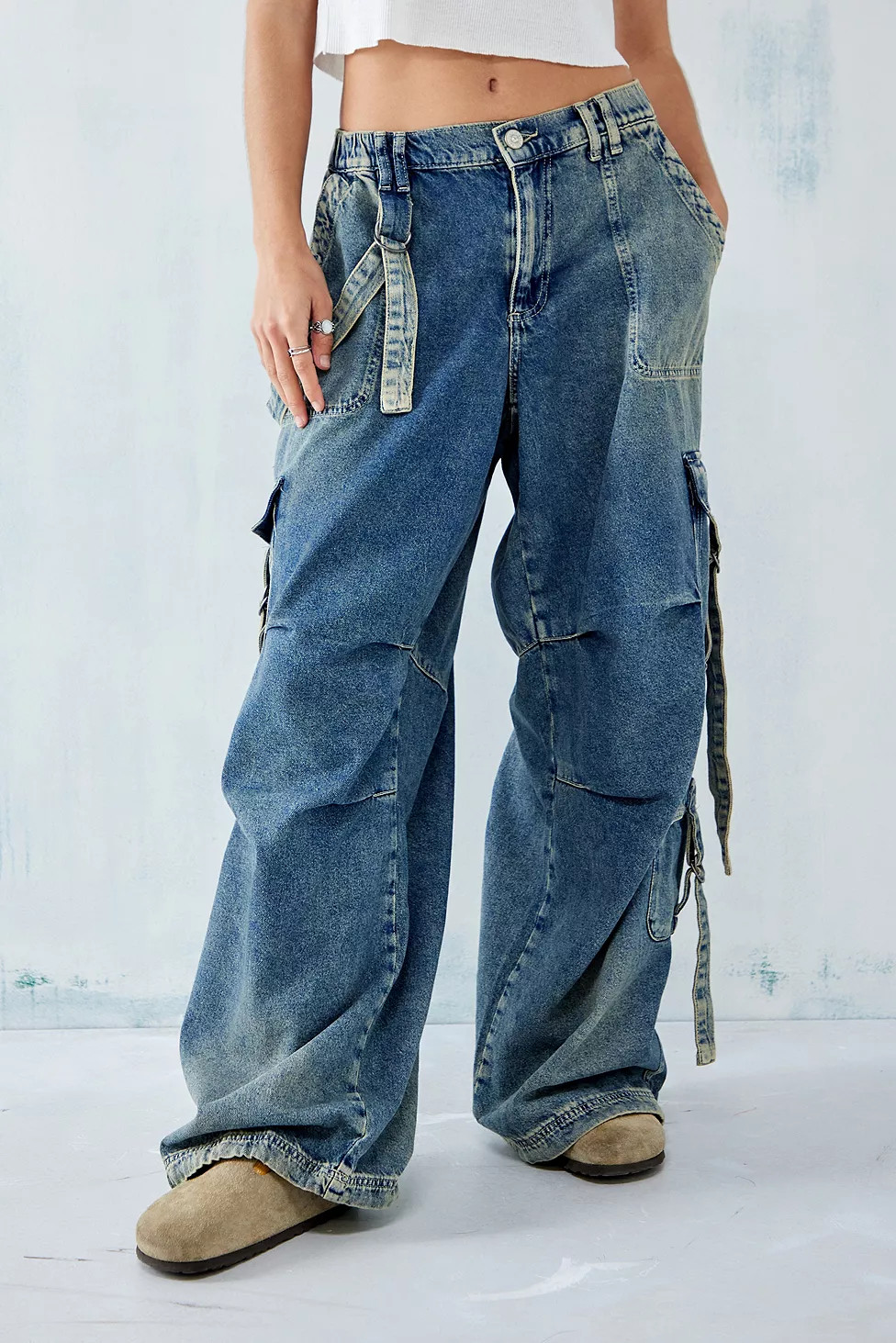 BDG Strappy Bleached Denim Baggy Cargo Pants | Urban Outfitters (EU)