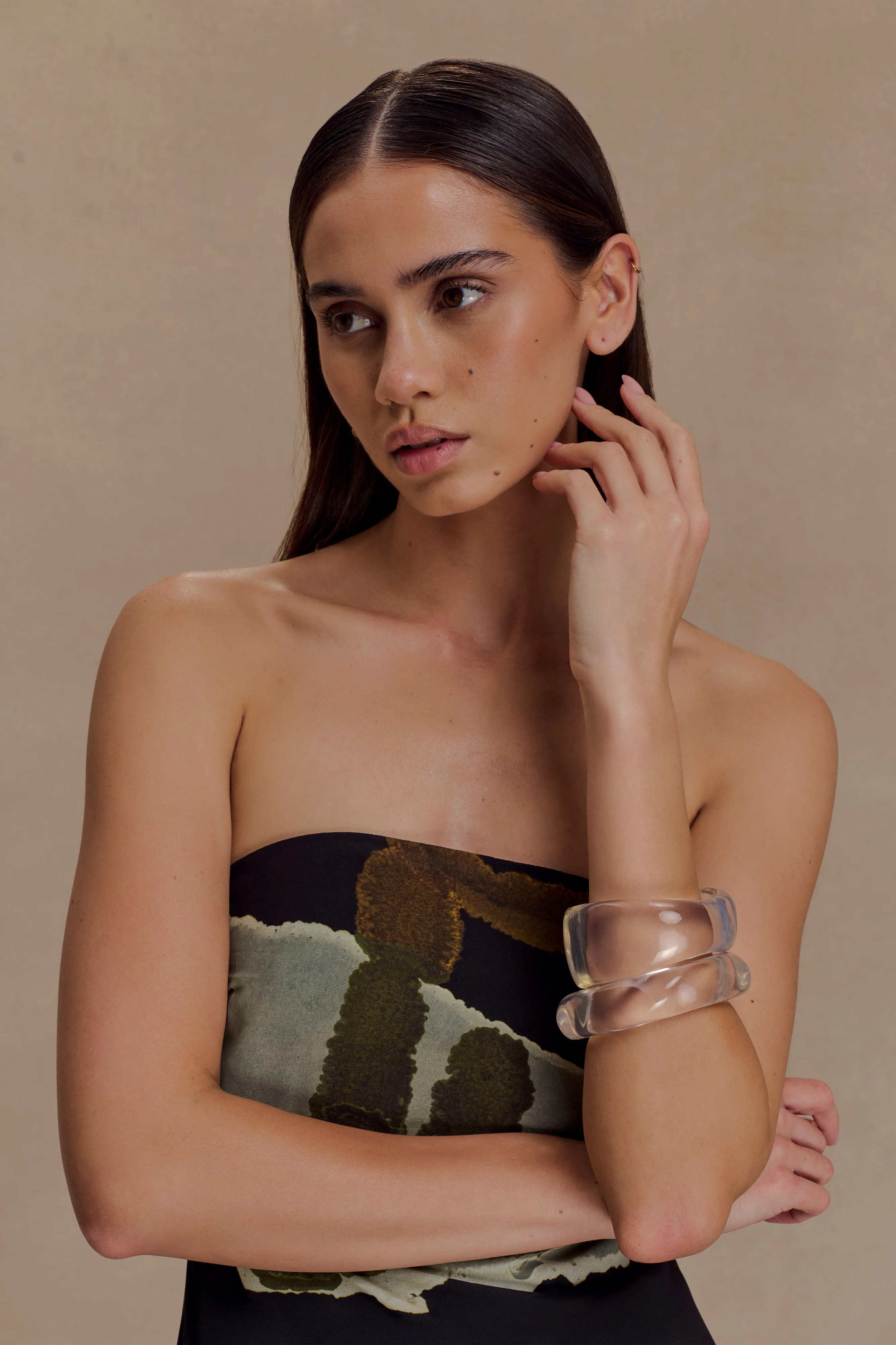 Marah Resin Bangle Set - Clear | MESHKI US