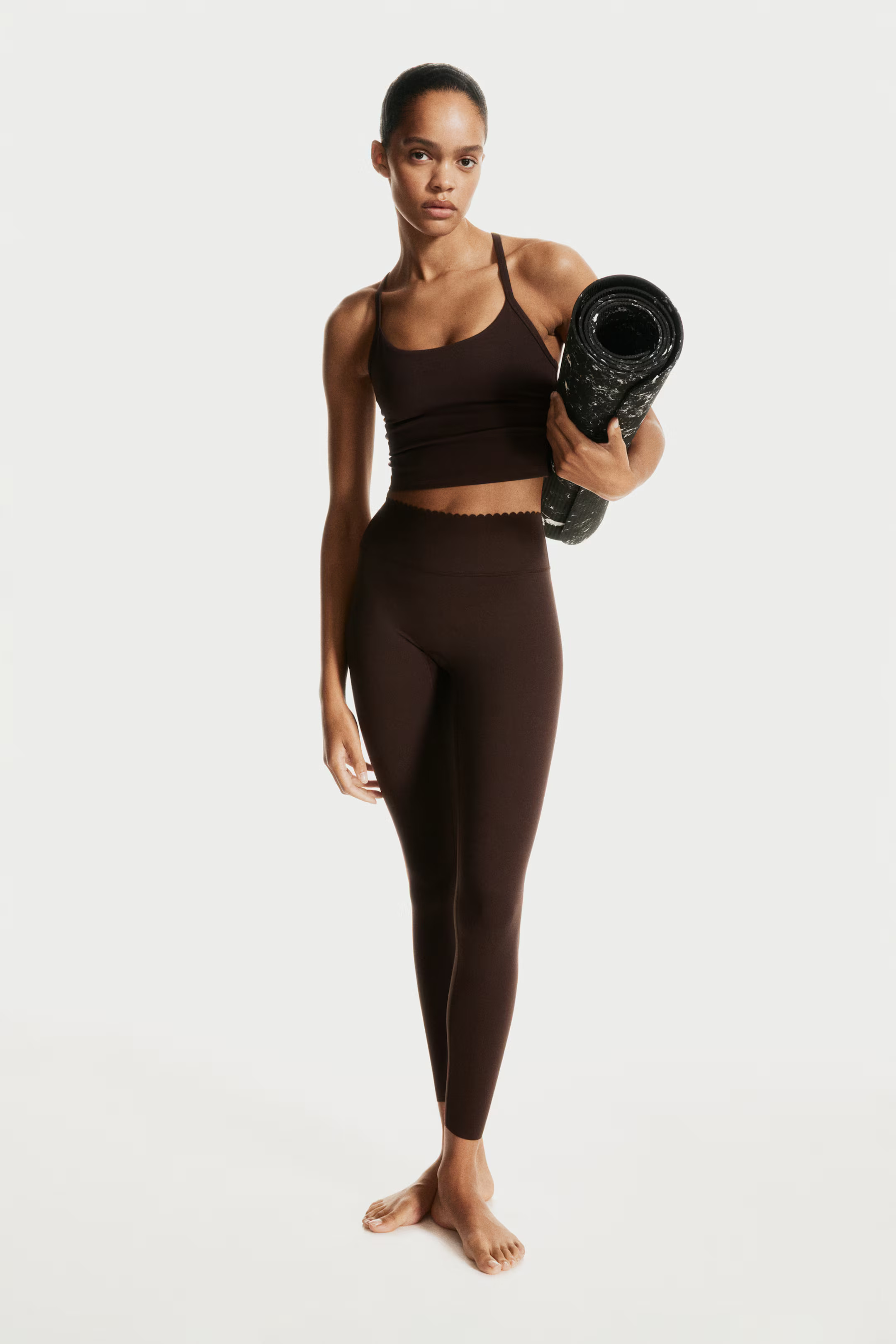 Sports leggings with SoftMove™ - Dark brown - Ladies | H&M GB | H&M (UK, MY, IN, SG, PH, TW, HK)