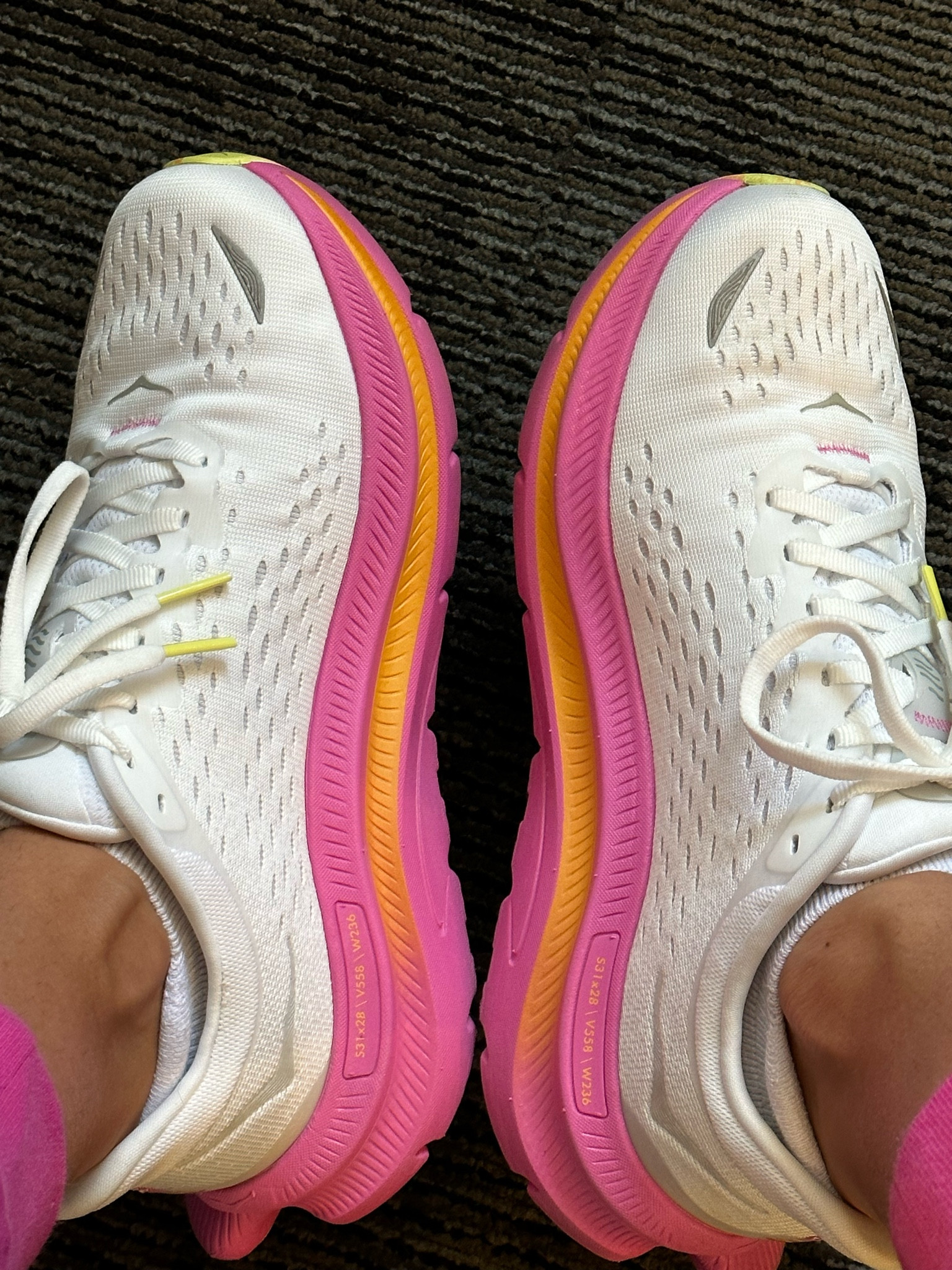 TTS. I usually size up half a size, these run big. Stick to usual size 🩷
So cozy

Hoka Kawana
Hoka white/nimbus cloud/pink
Pink hokas

#LTKshoecrush