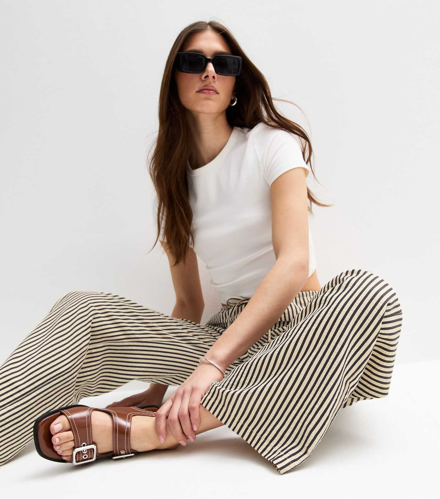 Black Striped Wide Leg Trousers | New Look | New Look (UK)