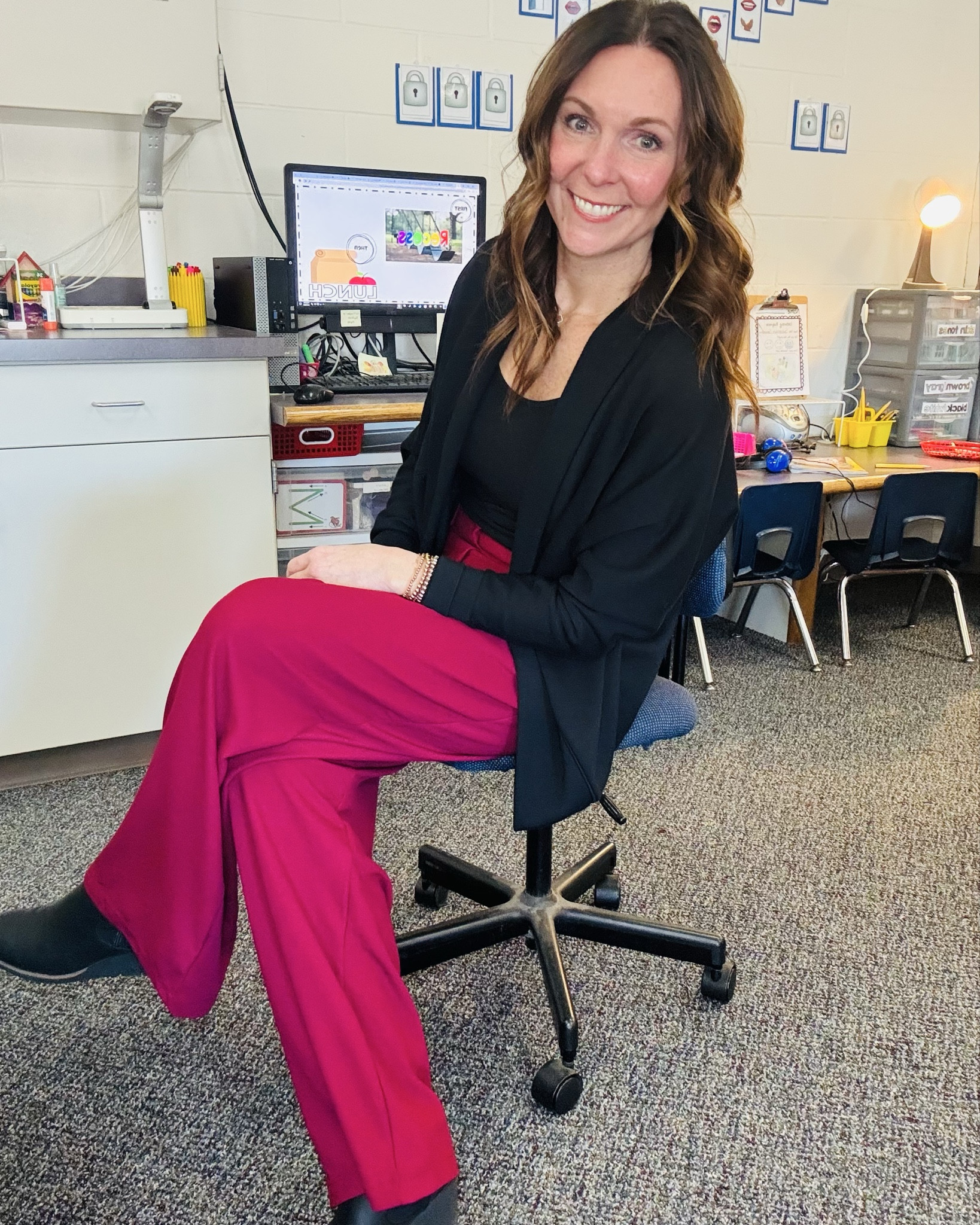 Comfortable outfits for teaching are a must 🩷🖤

#LTKFindsUnder50 #LTKWorkwear #LTKOver40