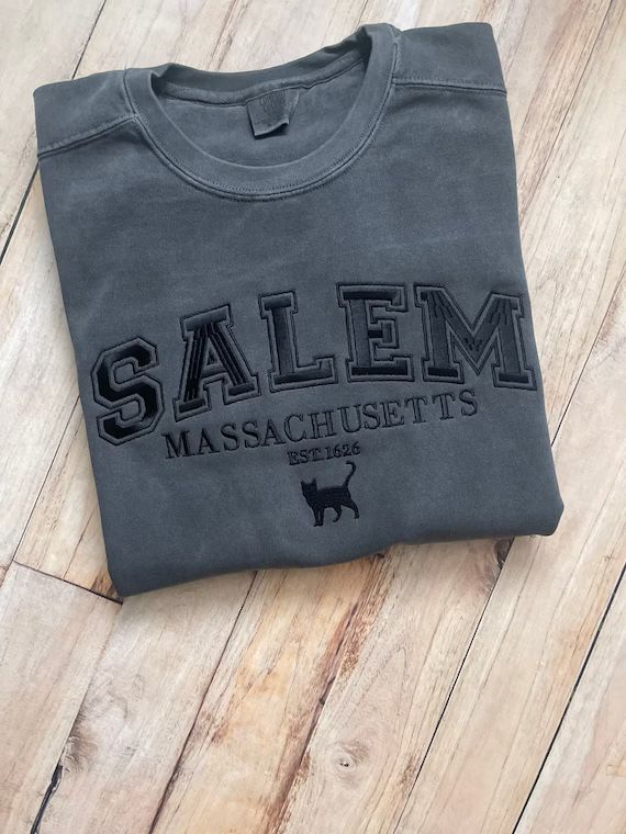 Salem Massachusetts Sweatshirt. Hocus Pocus Sweatshirt. - Etsy | Etsy (US)