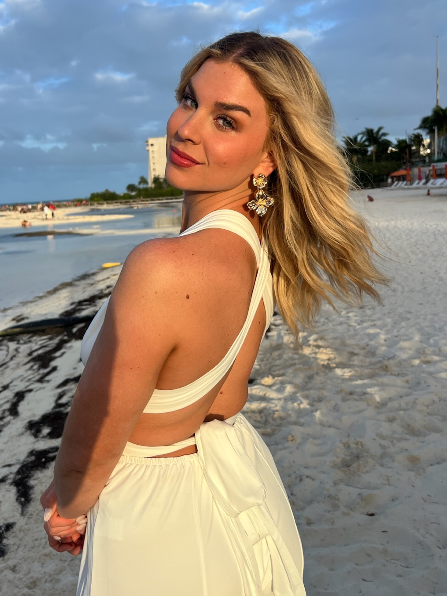 Felt beautiful in this! I don’t have the jumpsuit link (it’s 12th tribe though) but these earrings are everything☀️🌊🌸

#LTKstyletip