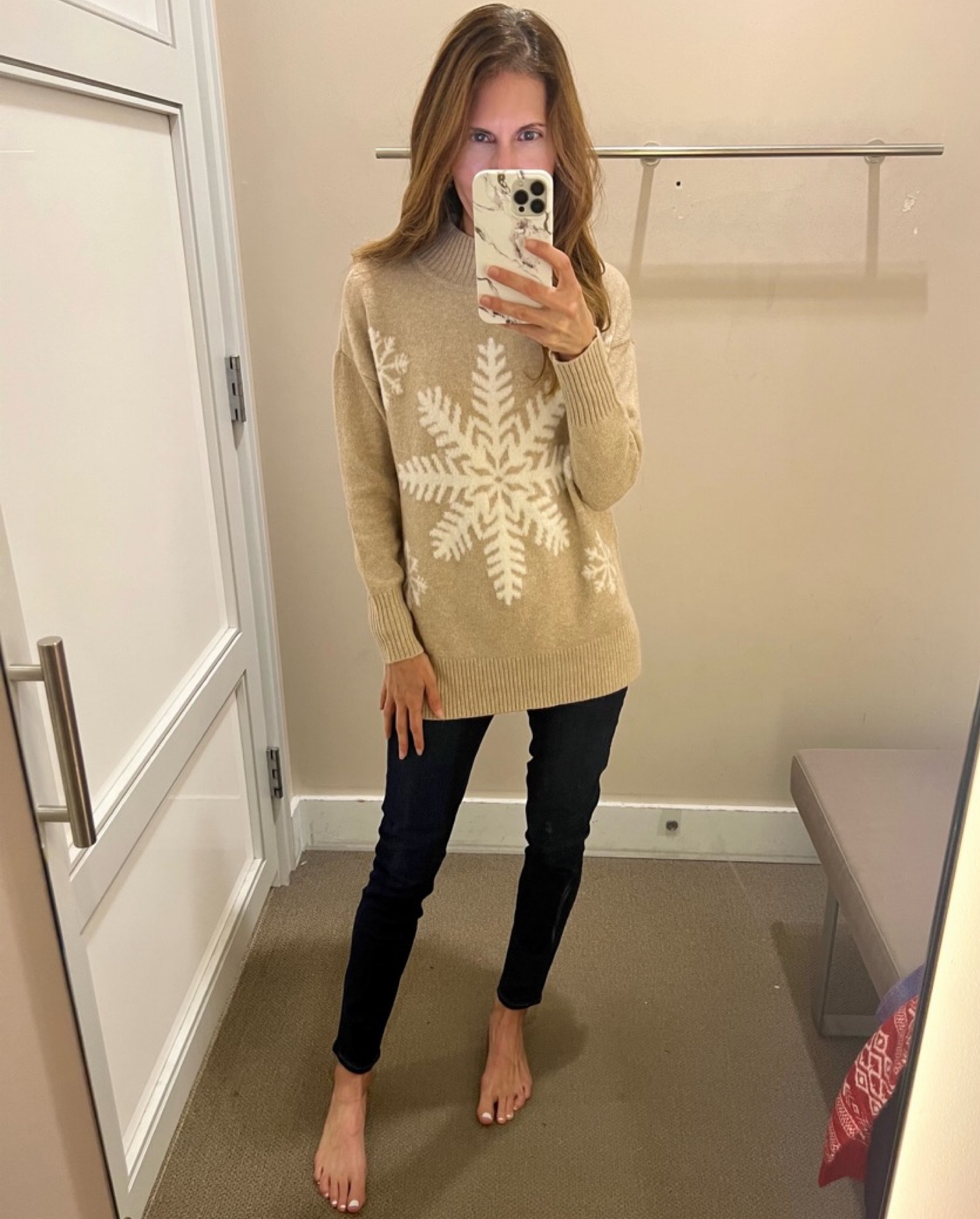 Looking to keep things comfy and casual when chilly winds start to blow? This cozy soft sweater is a stylish choice for snuggling up in on a snowy day - the porcelain snowflake accent provides just the right touch of seasonal flair. PS: It’s currently on sale! 👏🏻😍

#LTKsalealert #LTKSeasonal