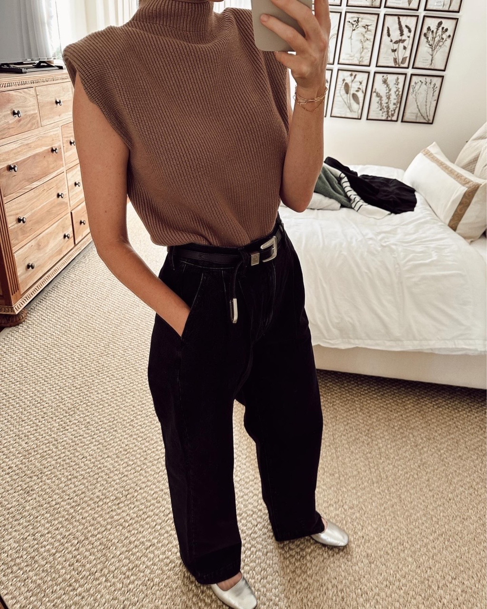 all about the neutrals… & this amazon sweater tank is 🤎🤎🤎