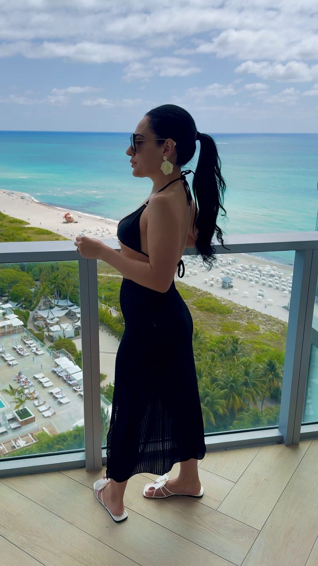 Poolside 🌴🪷

Did a S in the bikini, XS in the sarong skirt

#LTKPetite #LTKTravel