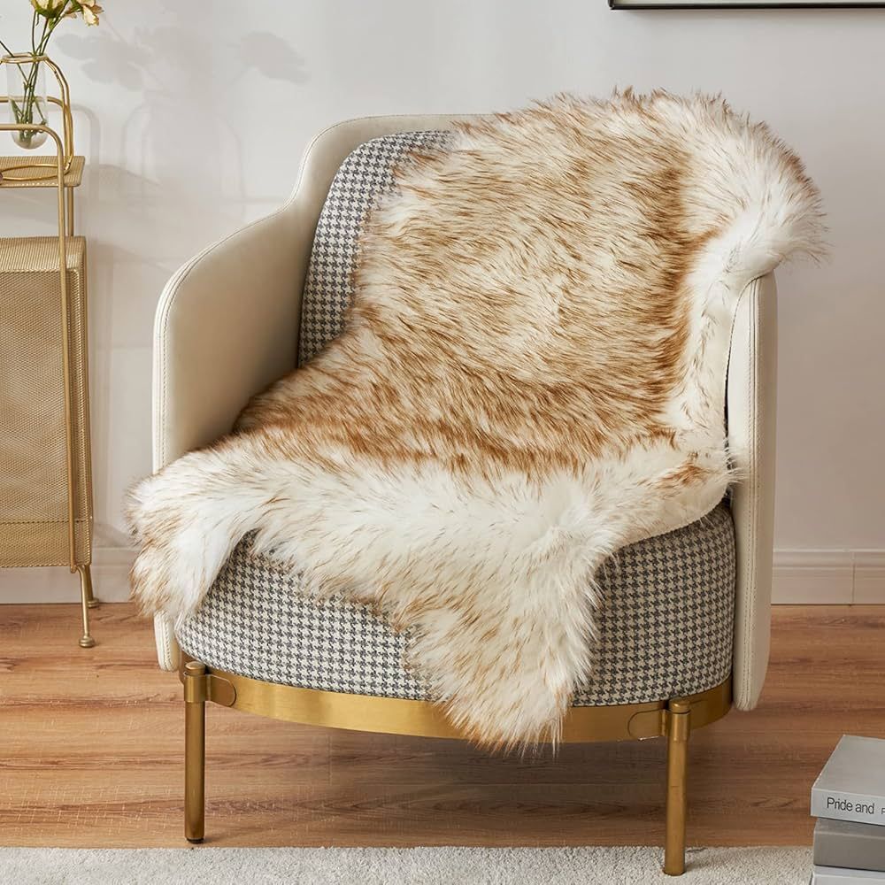 MIULEE Faux Fur Sheepskin Rug, Luxury Fluffy Area Rugs - Super Soft Decorative Shag Carpet for Be... | Amazon (US)
