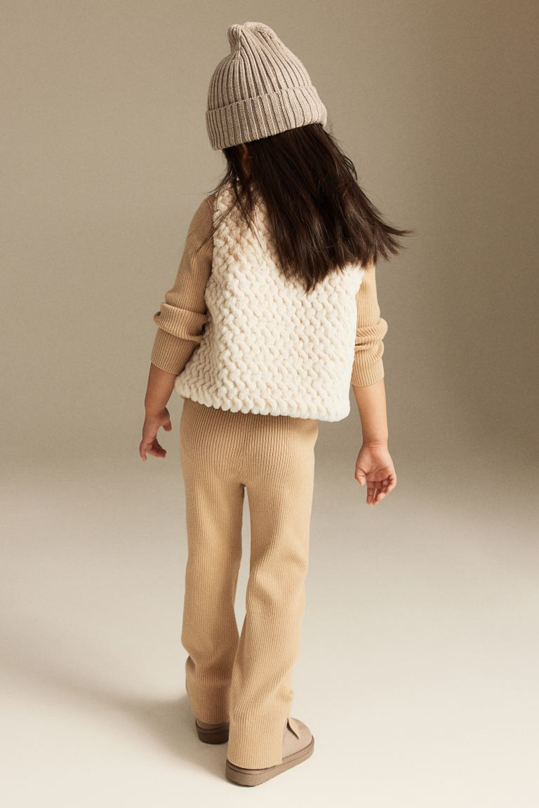 Veste sans manches duveteuse - Beige clair - ENFANT | H&M FR | H&M (FR, IT, ES, PT, BE)