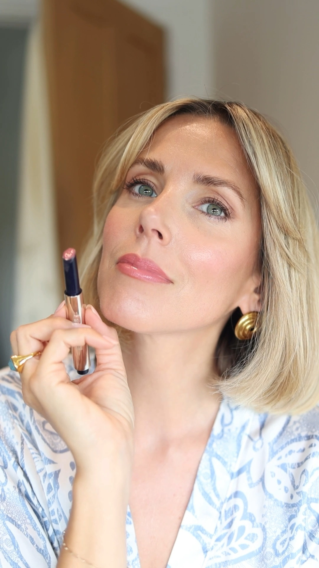 Armani luminous silk shade 5.5
Hollywood flawless filter shade medium
Westman atelier blush shade Petal
Westman contour shade biscuit 
Ilia lip pencil shade Banquette 
Estée Lauder lip shade Melted Rose 

Soft glam glow makeup 


#LTKsummer #LTKbeauty #LTKuk