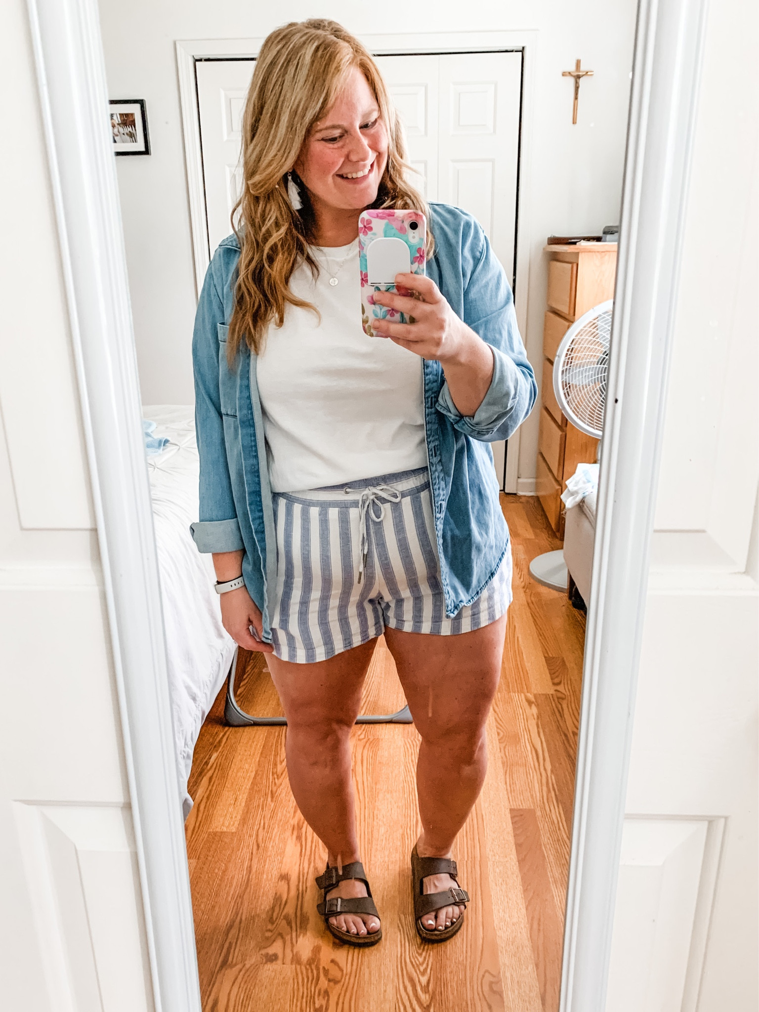 4th of July outfit 🇺🇸

My exact shorts are old but I linked similar. 

Chambray button down 
Linen striped shorts 
Midsize shorts

#LTKcurves #LTKunder50 #LTKSeasonal