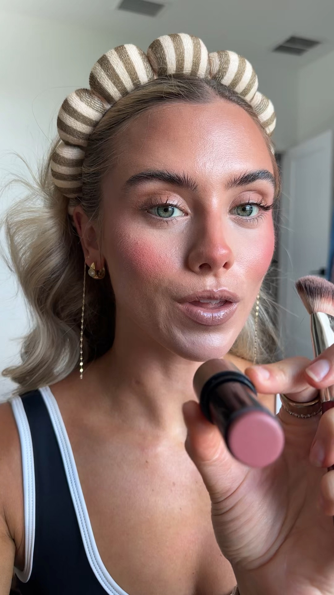 this is so cool 🤯 it’s a makeup brush dry shampoo so you can clean your makeup brushes in just a couple of seconds with no water, downtime, soaking, or mess!! My code on Dibs is SLOANE. 

#dibsbeauty #makeupbrushcleaning #makeupbrushcleaner #cleaningmakeupbrushes #makeupbrushcleaninghack @dibsbeauty   @ulta

#LTKgrwm #LTKselfcare #LTKBeauty