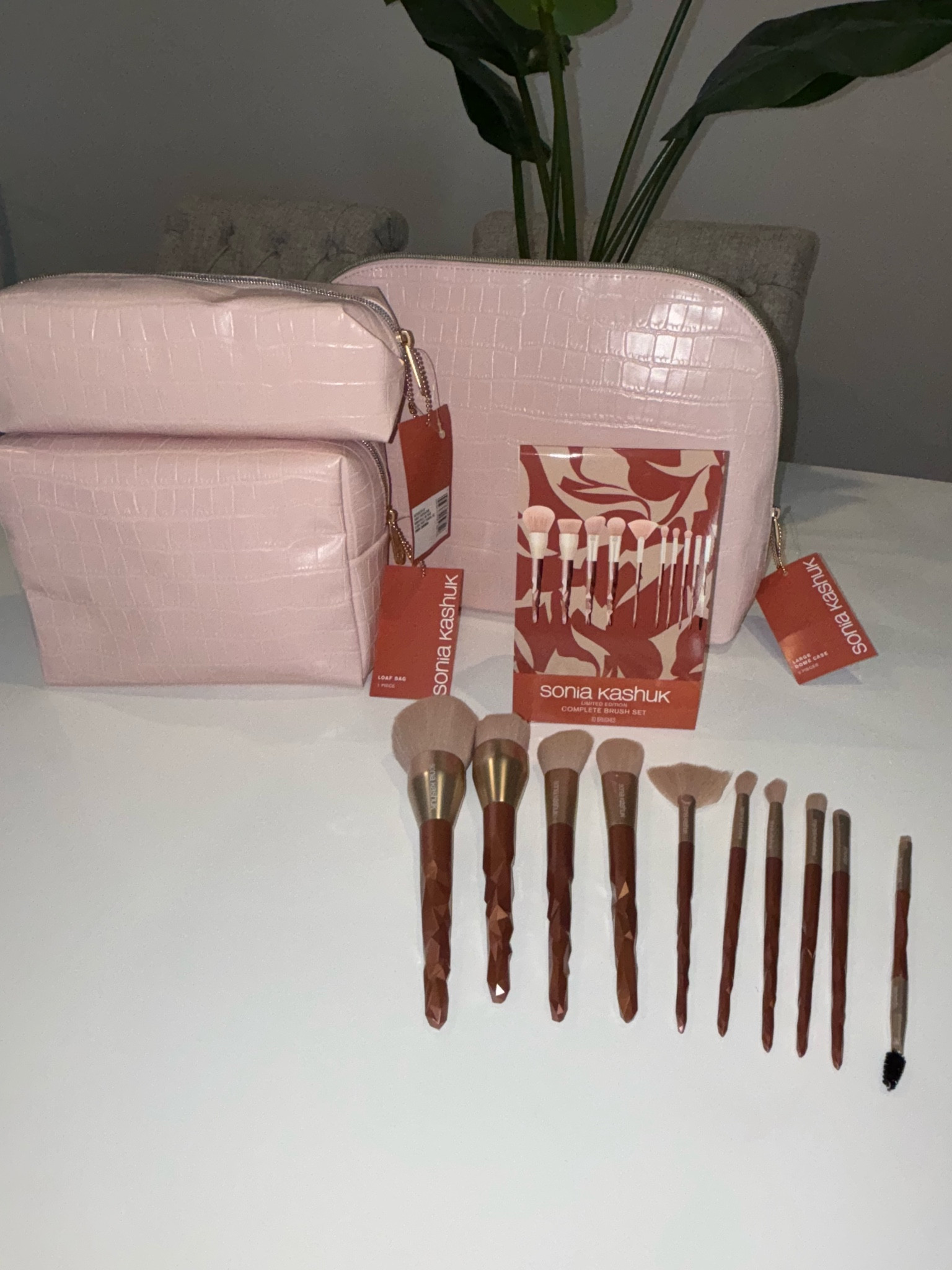 New Makeup Brushes and Beauty bags!! 

#LTKTravel #LTKGiftGuide #LTKBeauty