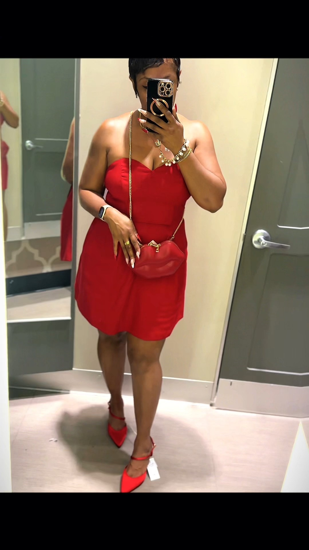 She doesn’t compete.
She captivates. ❣️💋

Dress: Medium 
Heels: 8.5

#TargetFashion #LTKStyle #RedDressMoment #AllEyesOnHer #SexyEnergy #ValentinesLooks #GalentinesStyle


#LTKFindsUnder100 #LTKFindsUnder50 #LTKootd