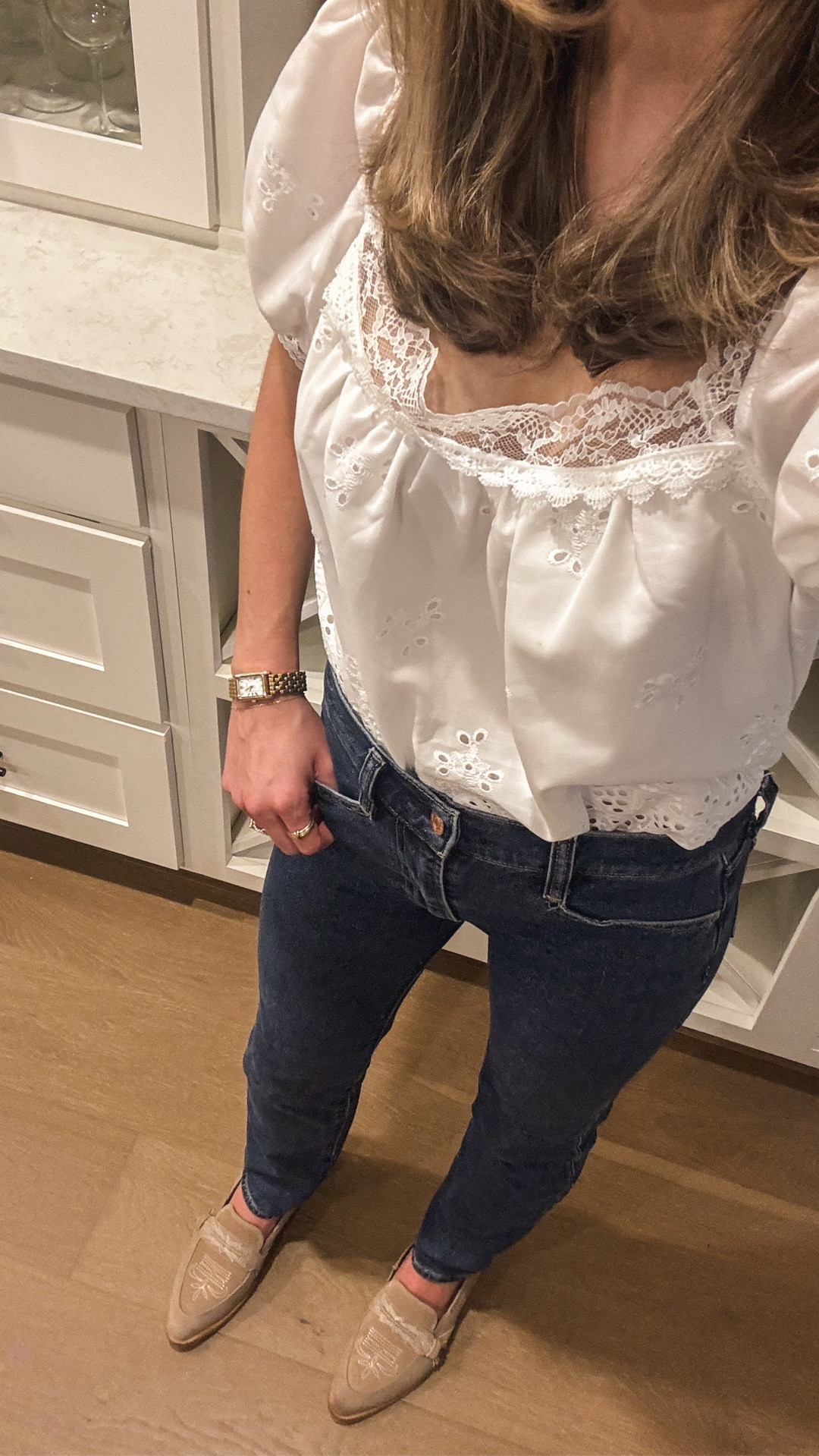 In love with these jeans… honestly the whole outfit is 👏🏻👏🏻

#LTKFindsUnder100 #LTKSaleAlert #LTKStyleTip