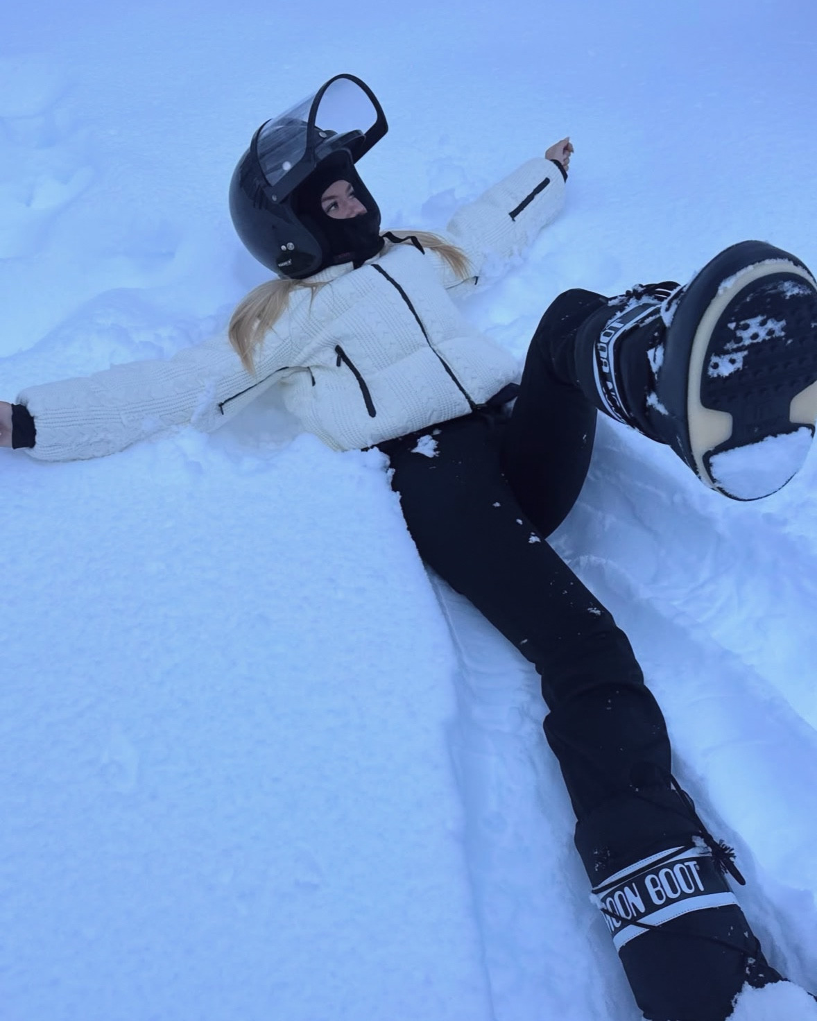 Zara ski jacket 🖤

Puffer coat, winter coat, padded coat, cream jacket, skiing, ski jacket, winter jacket, winter outfit

#LTKtravel #LTKwinter #LTKuk