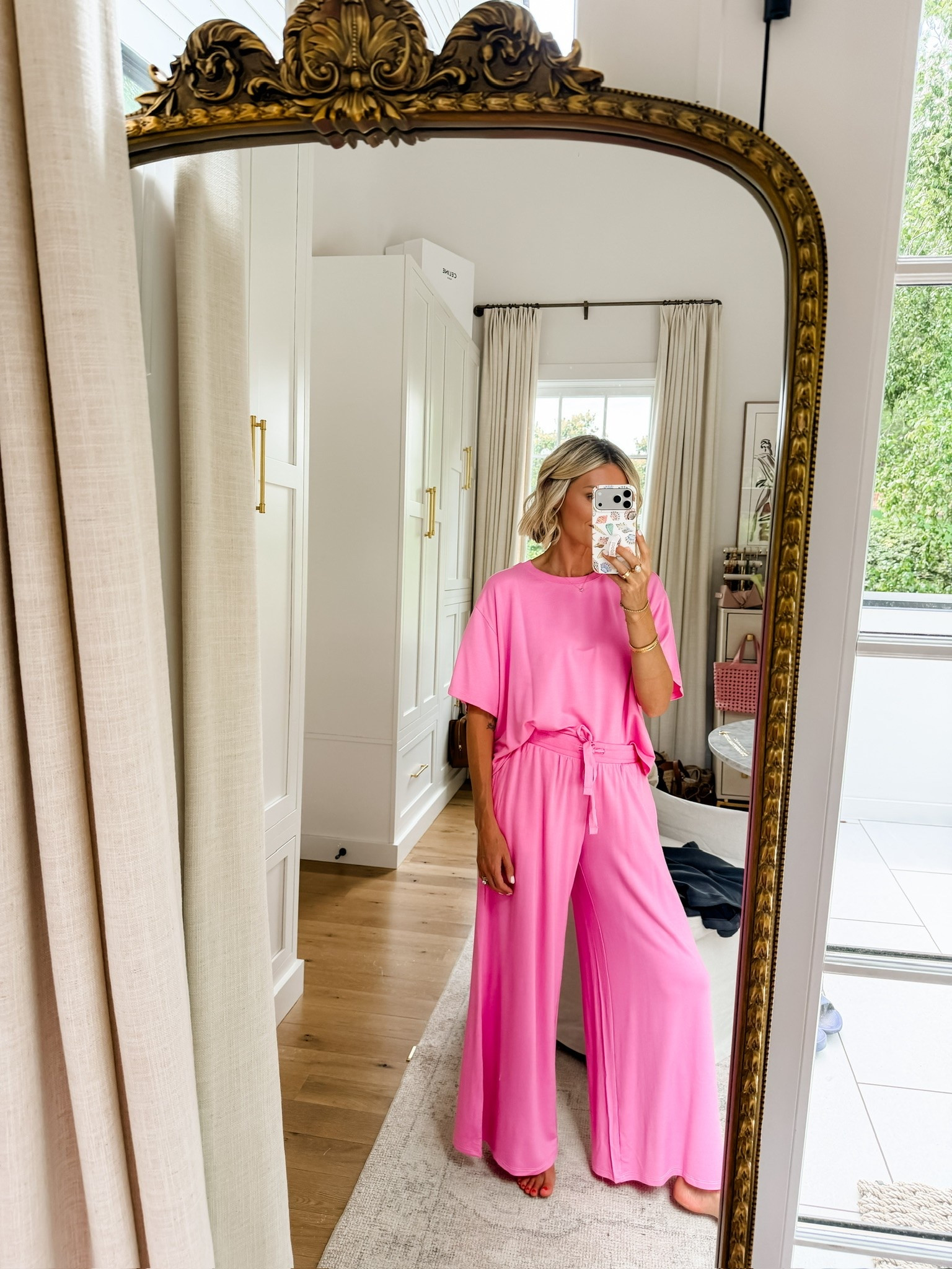 How cute is this hot pink set?! 😍👏🏼 this would be great for a girls night in! Wearing S.

Loverly Grey, NSALE, Nordstrom sale, sale alert, matching set, lounge set, loungewear

#LTKootd #LTKSaleAlert
