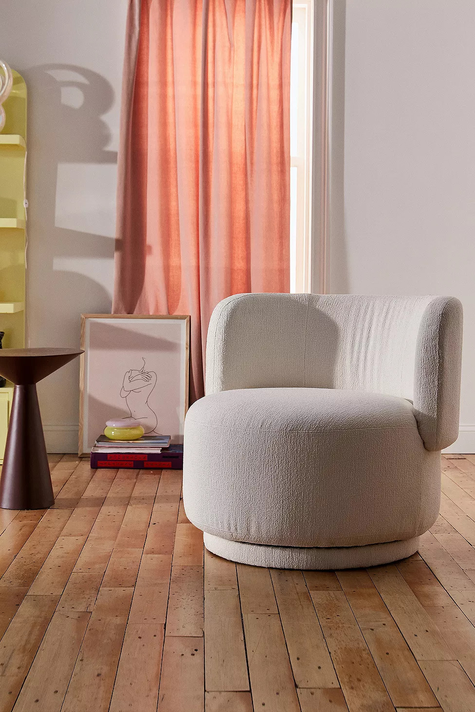 Amaia Swivel Chair | Urban Outfitters (EU)