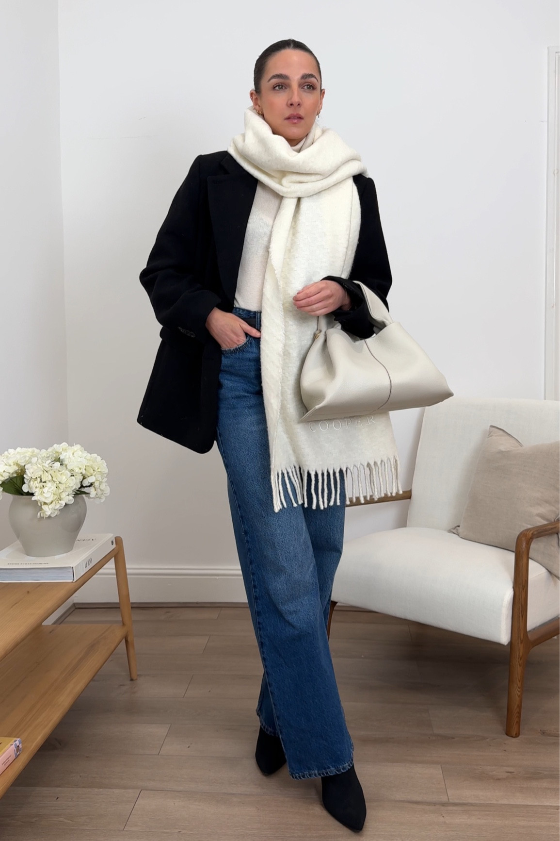 Chic everyday outfit, blue jeans, straight leg jeans, white scarf, chic outfit, daily outfits, River Island, H&M 

#LTKeurope #LTKstyletip