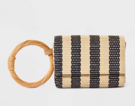 Straw Bracelet Pouch $15

#LTKStyleTip #LTKItBag #LTKFindsUnder50