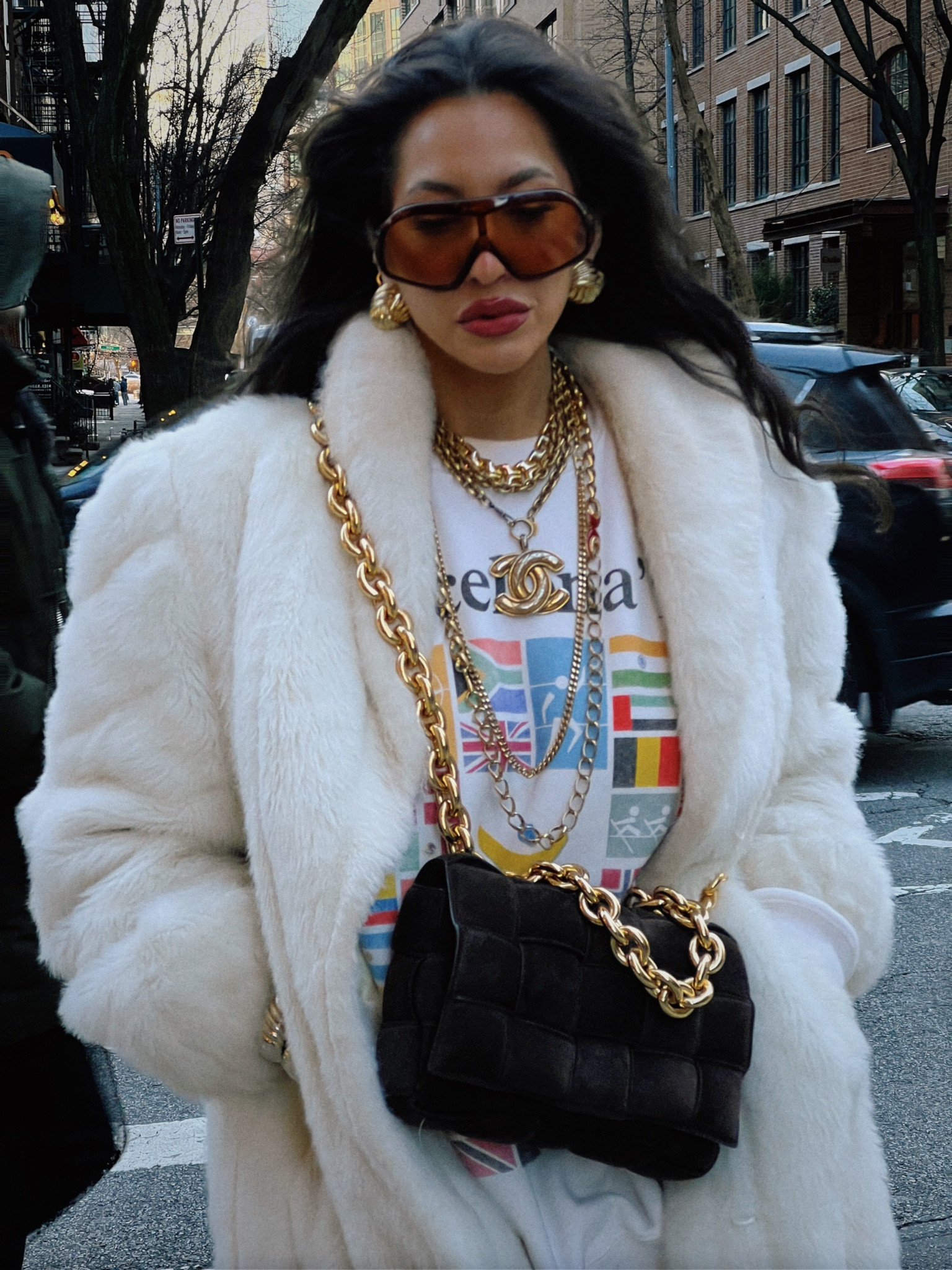Bold glamour and casual comfort are the perfect recipe for a casual and stylish weekend outfit. This outfit was great for brunch in soho and an afternoon of shopping and walking around NYC! 

#LTKitbag #LTKfindsunder100 #LTKstyletip