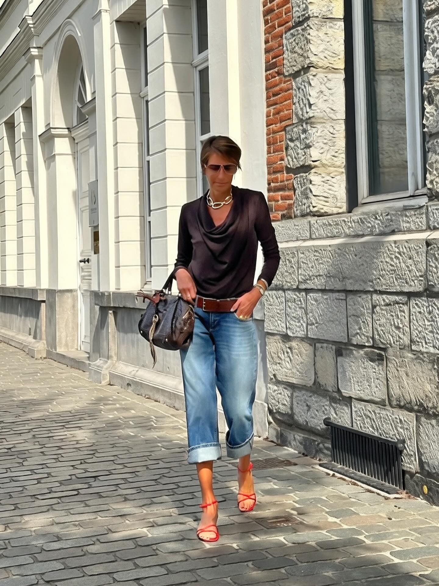Less is more… mais avec du rouge quand même ❤️🔥

#ootd #lookdujour #styleinspo #minimalstyle #touchofred

#LTKeurope #LTKstyletip #LTKfrance