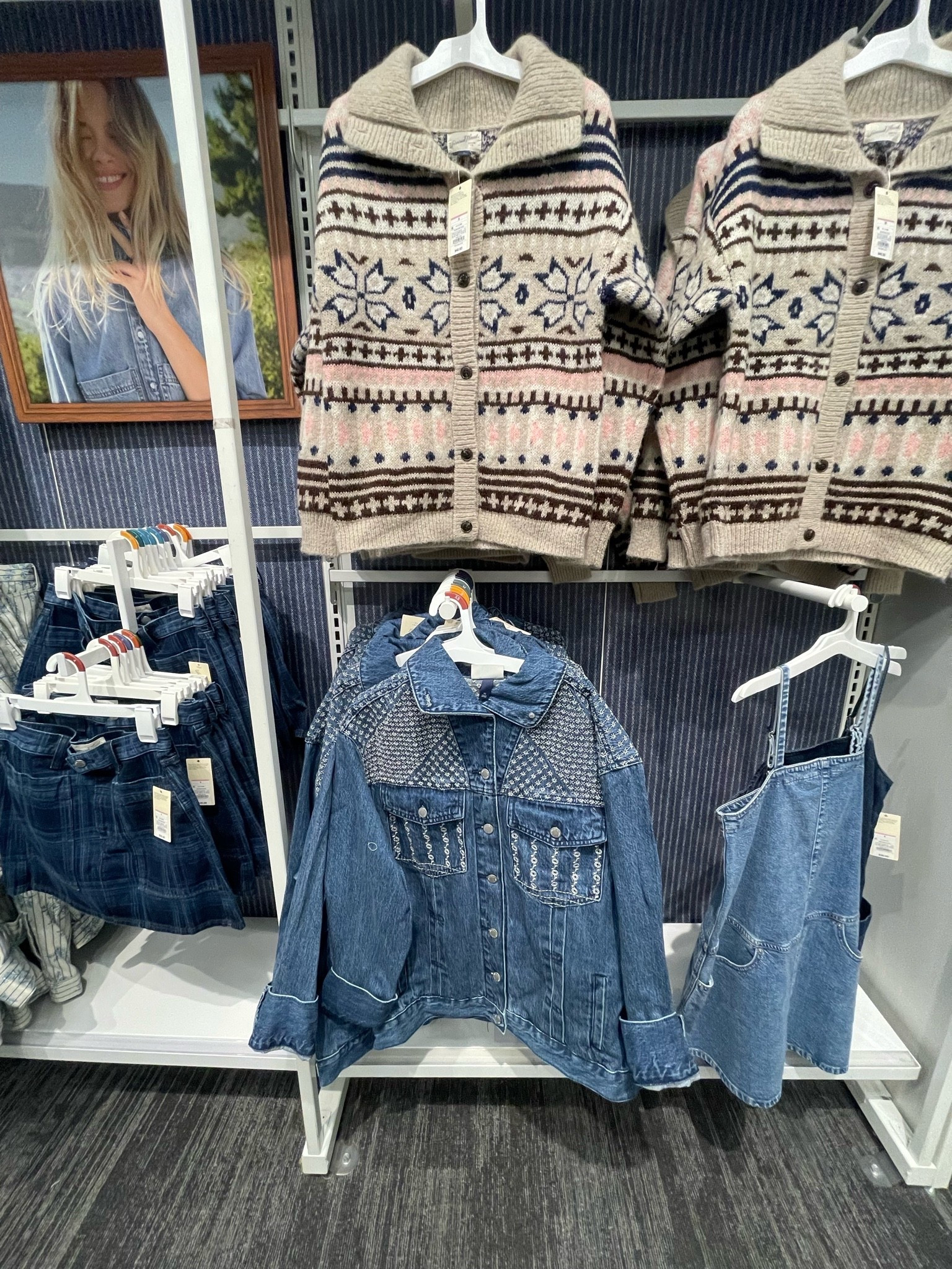 Fall is here at Target with chunky sweaters and denim 🤎

#LTKSeasonal #LTKMidsize #LTKootd