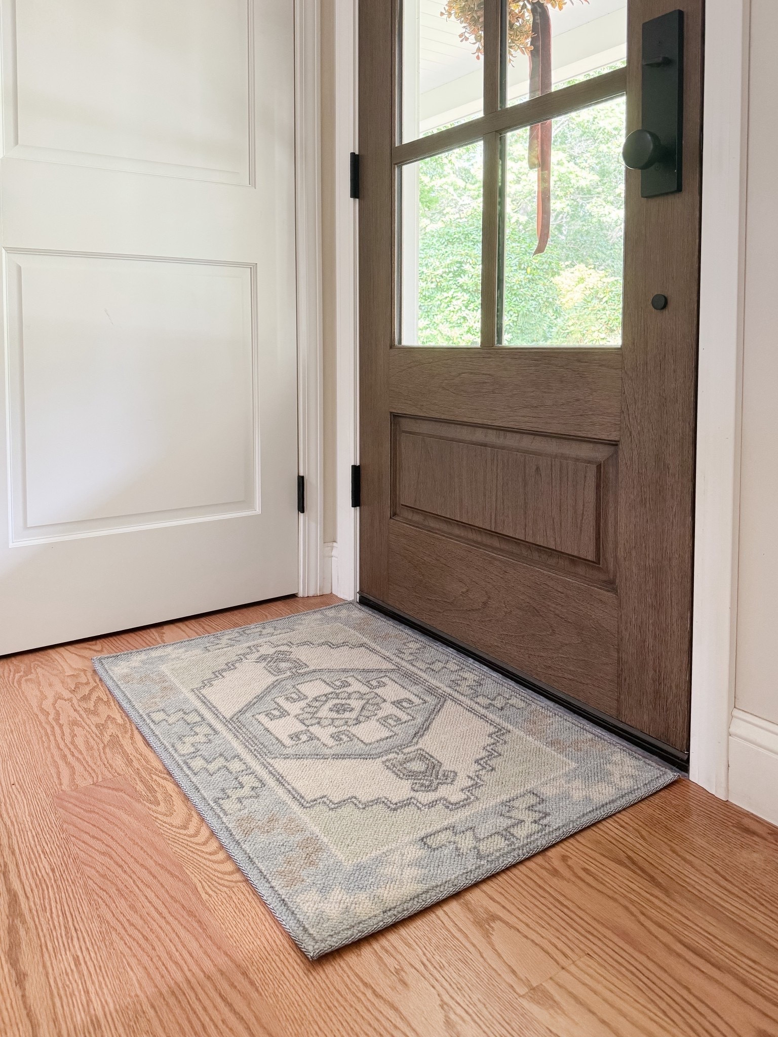 Coastal Fall Entryway

Rug, Amazon coastal rug, Sherri calnan home

#LTKHome