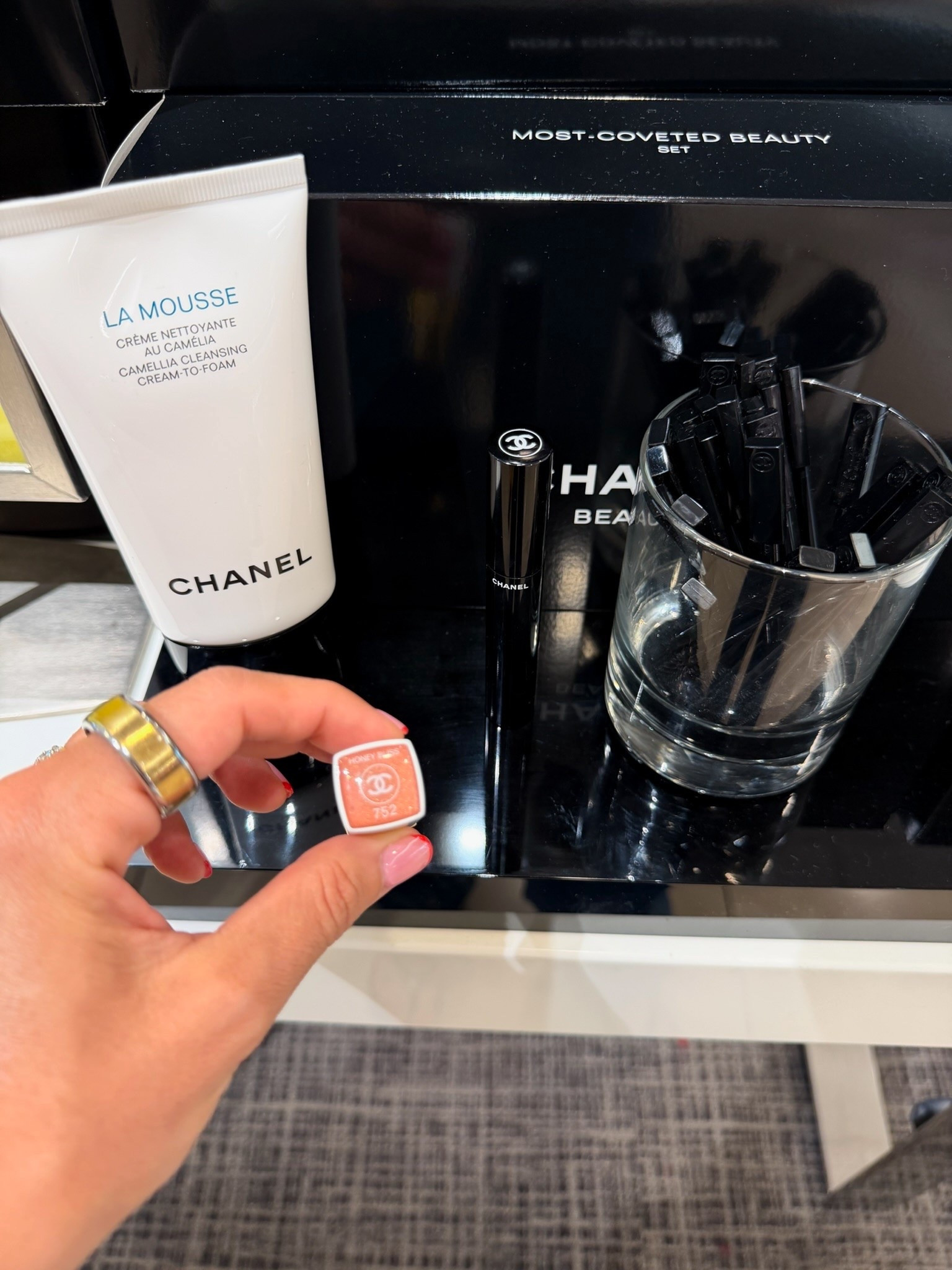 First time this is in NSale! 

NSale, nordstrom sale, anniversary sale, summer sale, beauty on sale, boujee makeup, Chanel beauty, Chanel makeup

#LTKBeauty #LTKSaleAlert #LTKgrwm