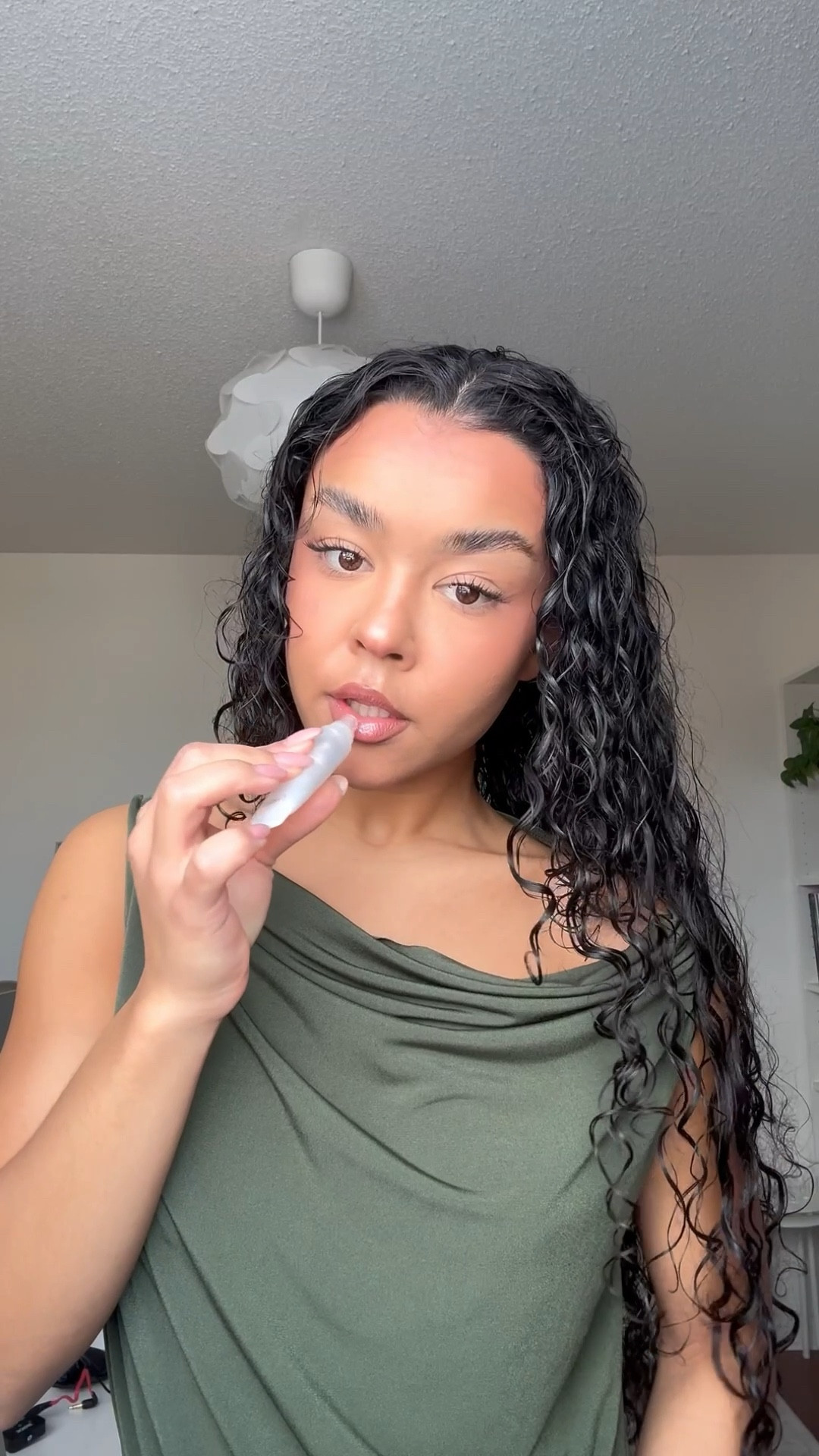 shimmery hydrating lipgloss! 🎄

#LTKgiftguide #LTKholiday #LTKbeauty