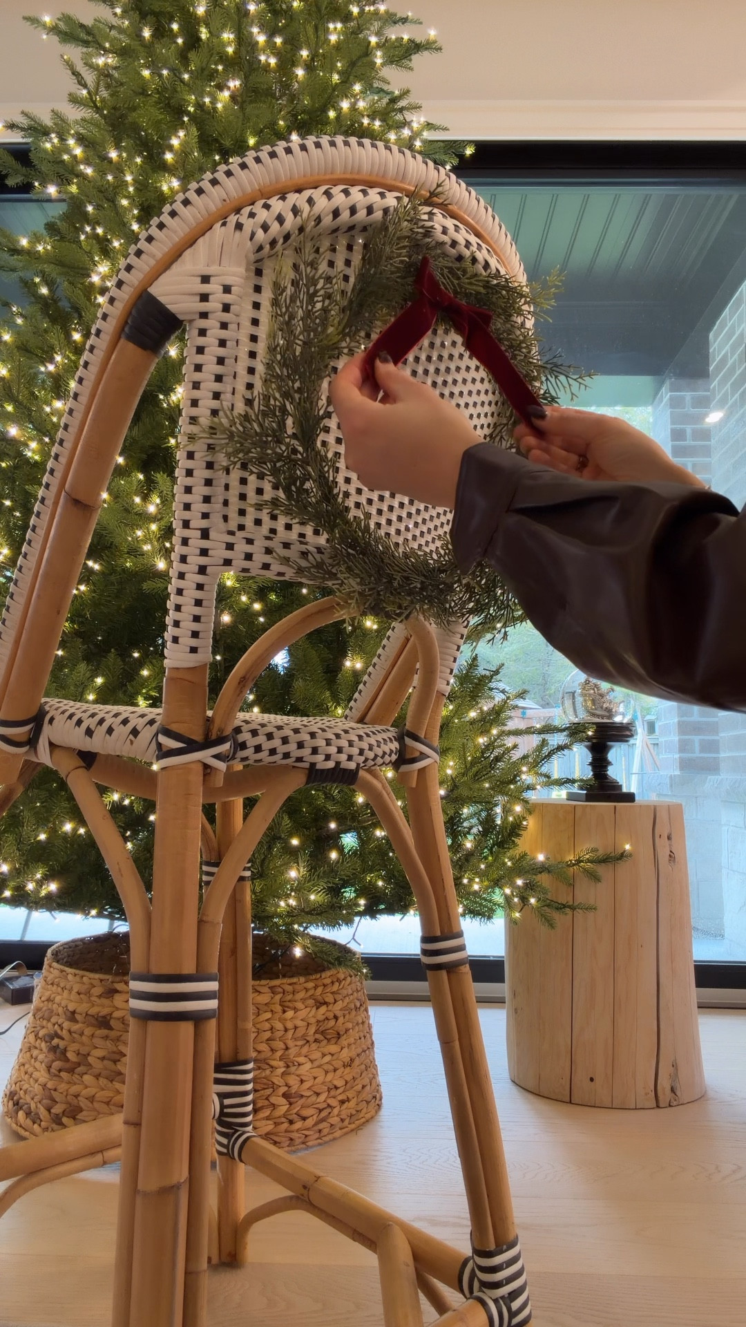 Cedar wreaths with bows 🎄

#LTKcanada #LTKhome