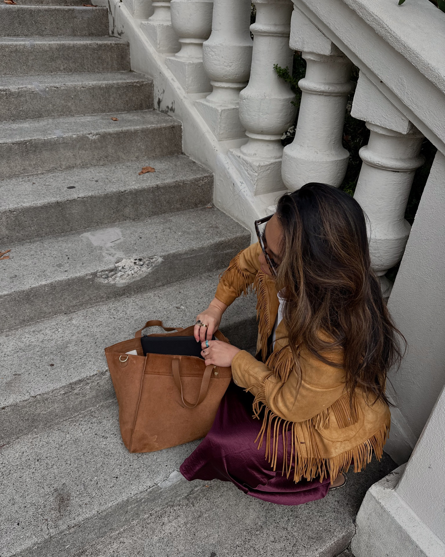 Fall feelings 🍂🍁 the fringe for fall is my favorite and loving suede for that elevated casual look

#LTKgrwm #LTKootd #LTKMidsize