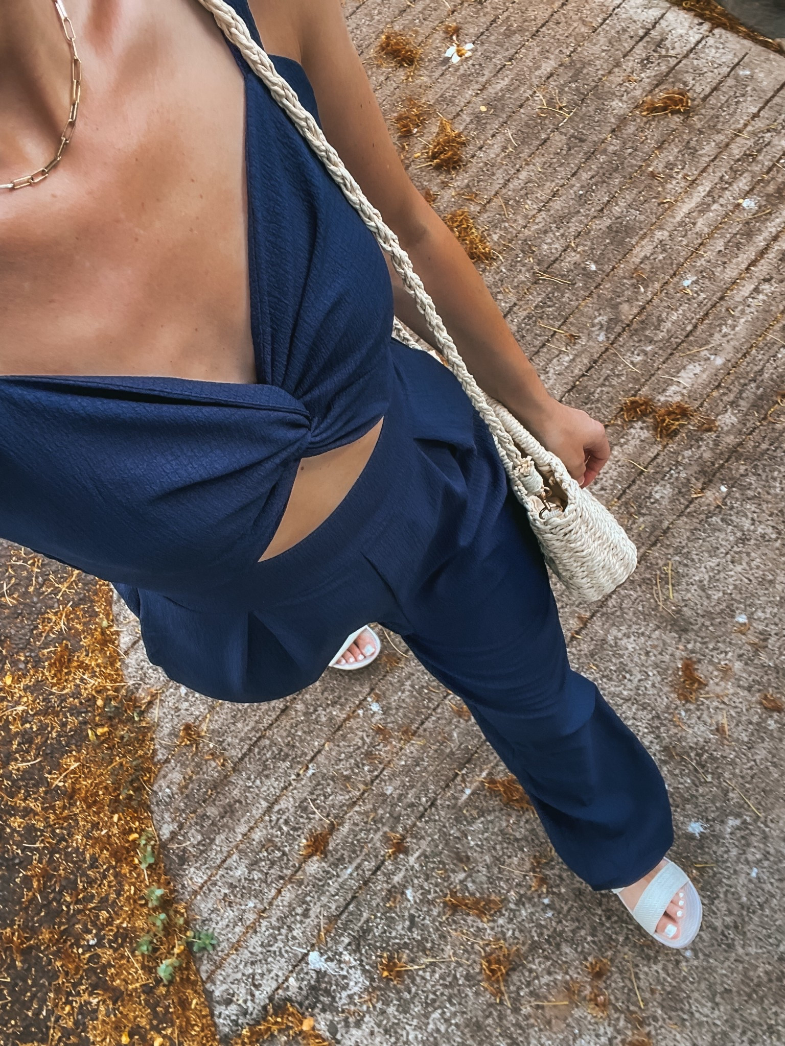 Navy Jumpsuit 💙


Easy outfit, mom outfit.

#LTKPetite #LTKootd #LTKmomlife