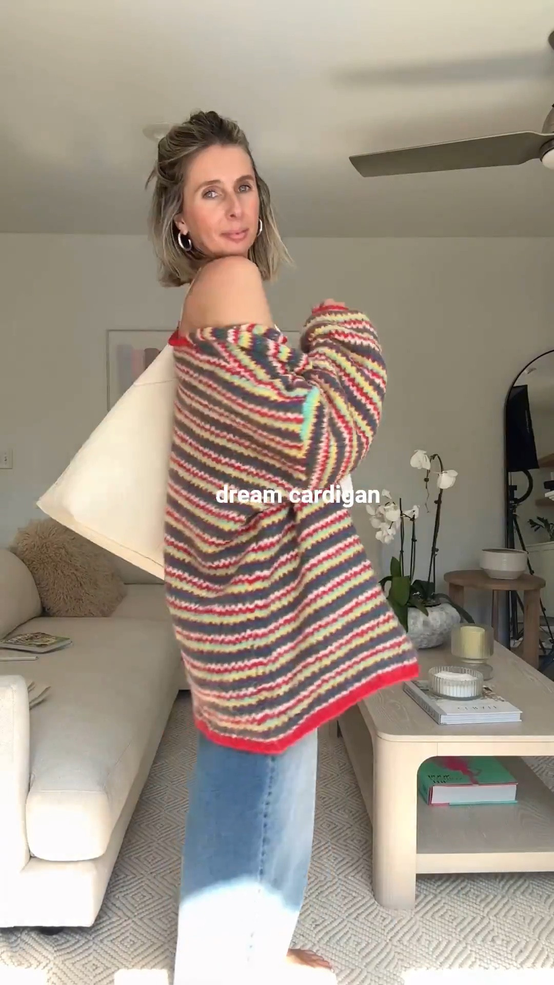 DREAM CARDIGAN! oversized. so much color. obsessed! ohhhhh, use code LAURASAVE30 for 30% off!

i’m wearing the small. 💫

fall outfit. cardigan. colorful cardigan. fall cardigan. jeans. 

#LTKStyleTip #LTKFindsUnder50 #LTKSeasonal