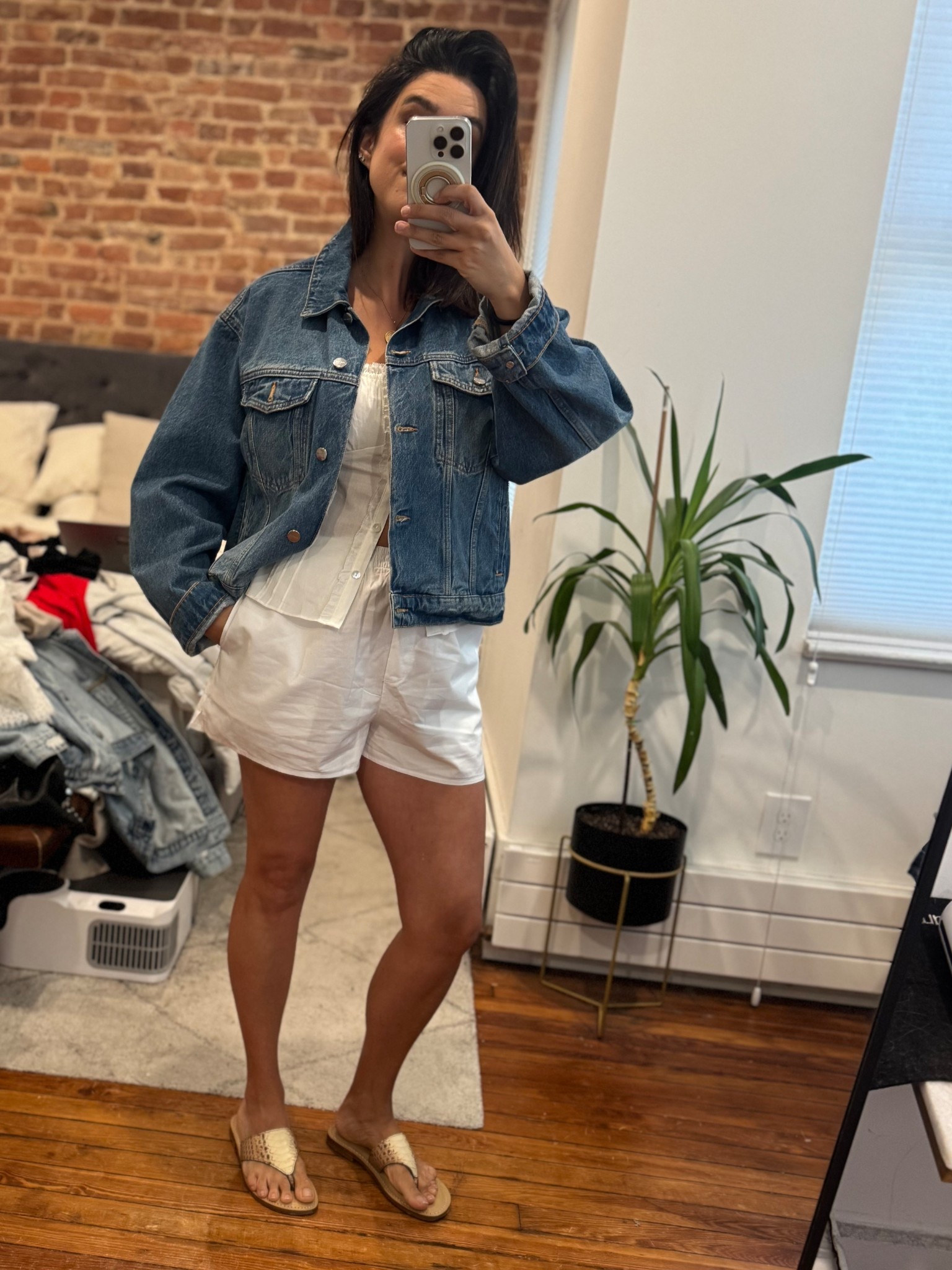 S in jacket
10 in top 
S in shorts 
