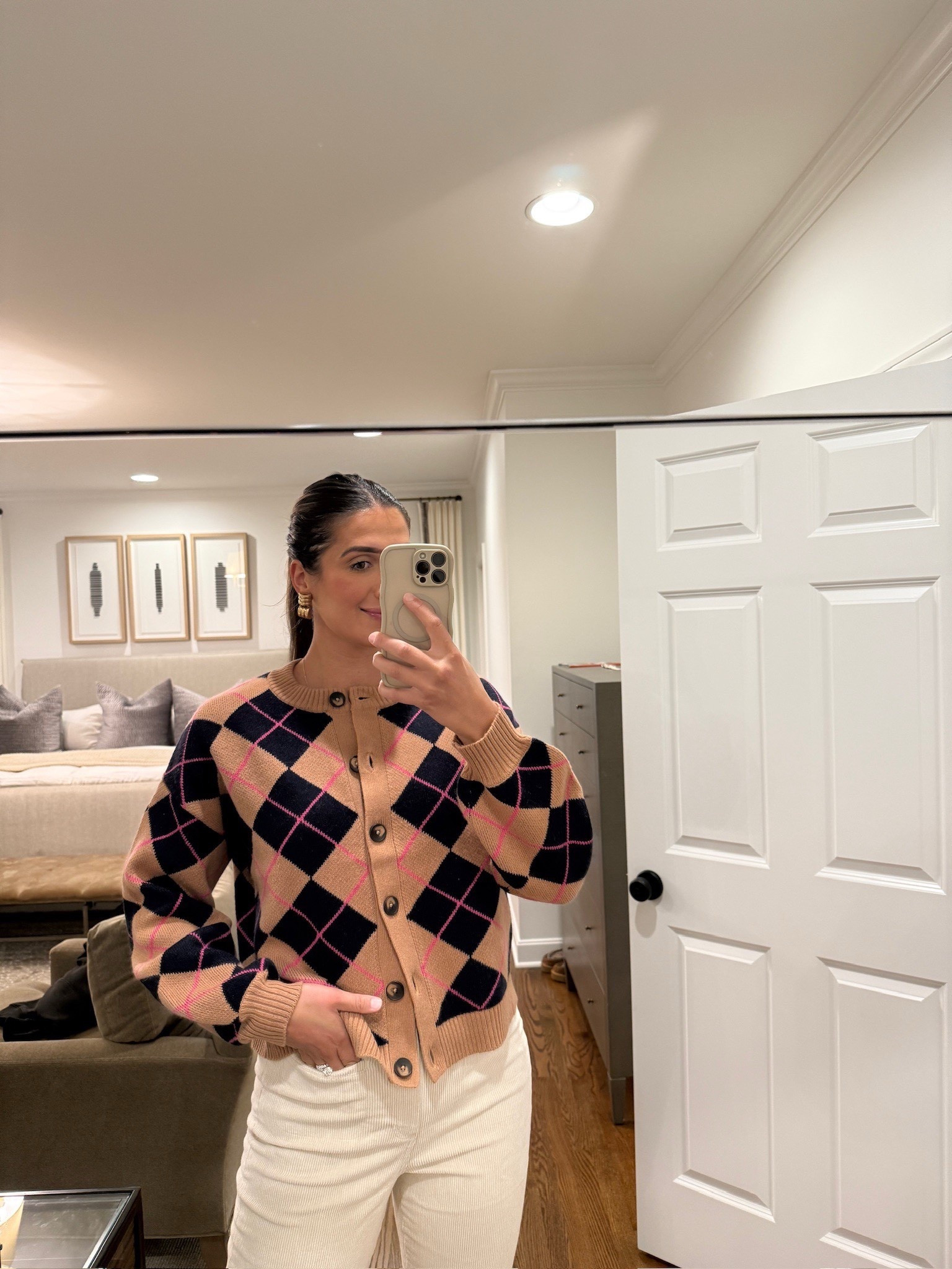 Plaid cardigan outfit inspo ✨

Fall sweaters, Boden, boden tops, tops for fall, cardigans, fall cardigans, mom style, white jeans, Grace White

#LTKHoliday #LTKSeasonal #LTKootd