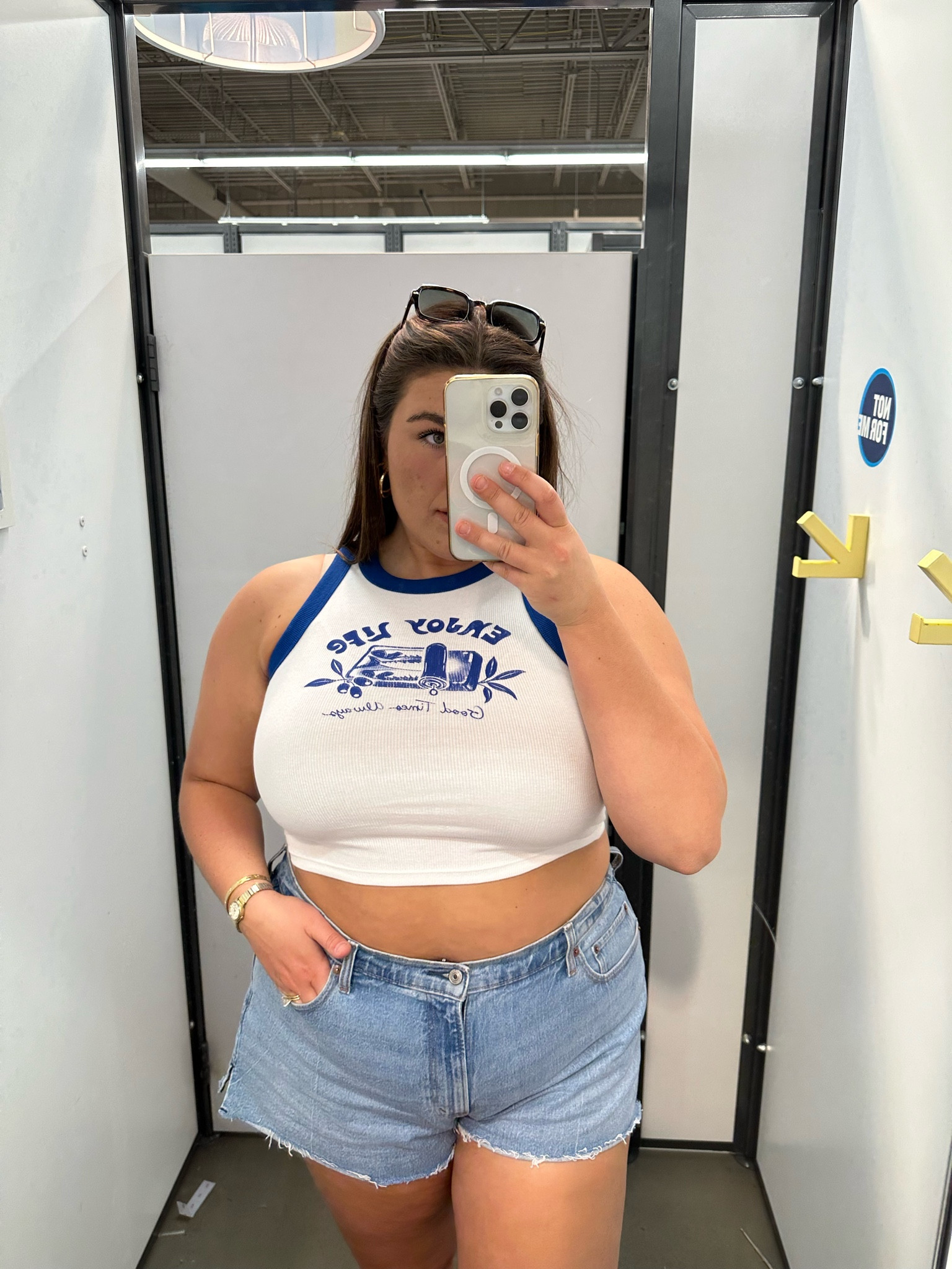 MEDIUM TOP, 34 JEAN SHORTS

SUMMER STYLE PLUS SIZE LOOKS 

#LTKStyleTip #LTKMidsize #LTKPlusSize