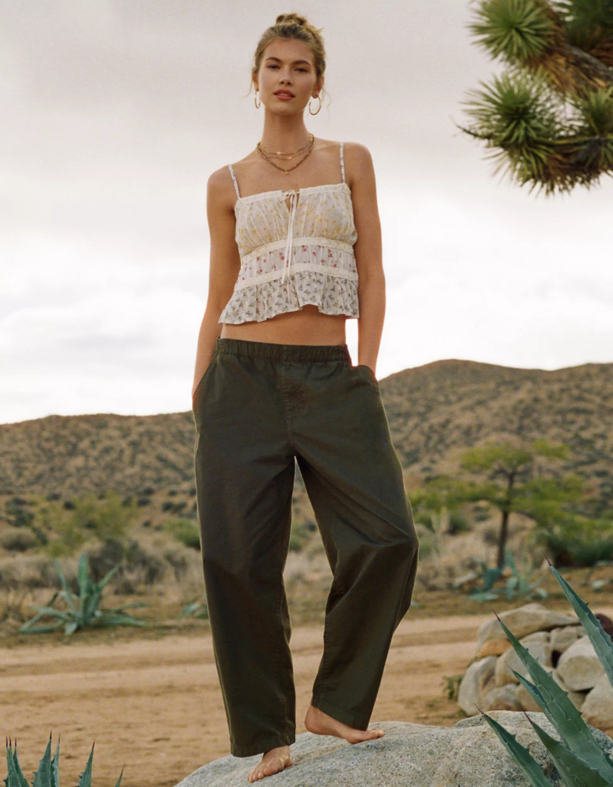 AE Low-Rise Pull-On Barrel Pant | American Eagle Outfitters (US & CA)