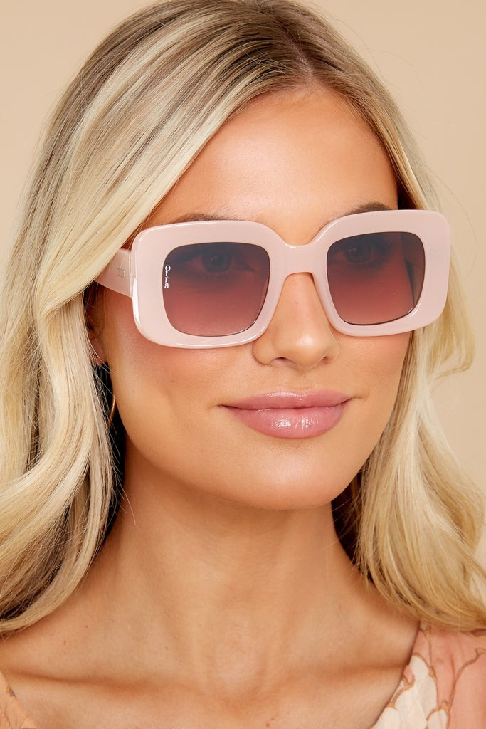 Bella Blush Sunglasses | Red Dress 