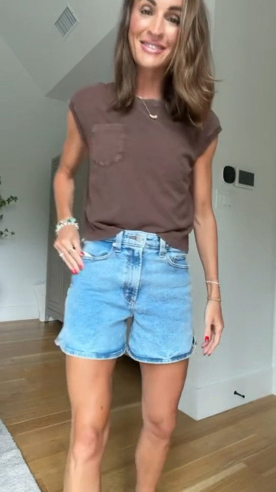 The most incredible denim shorts got restocked in some sizes!! 🙌🏼