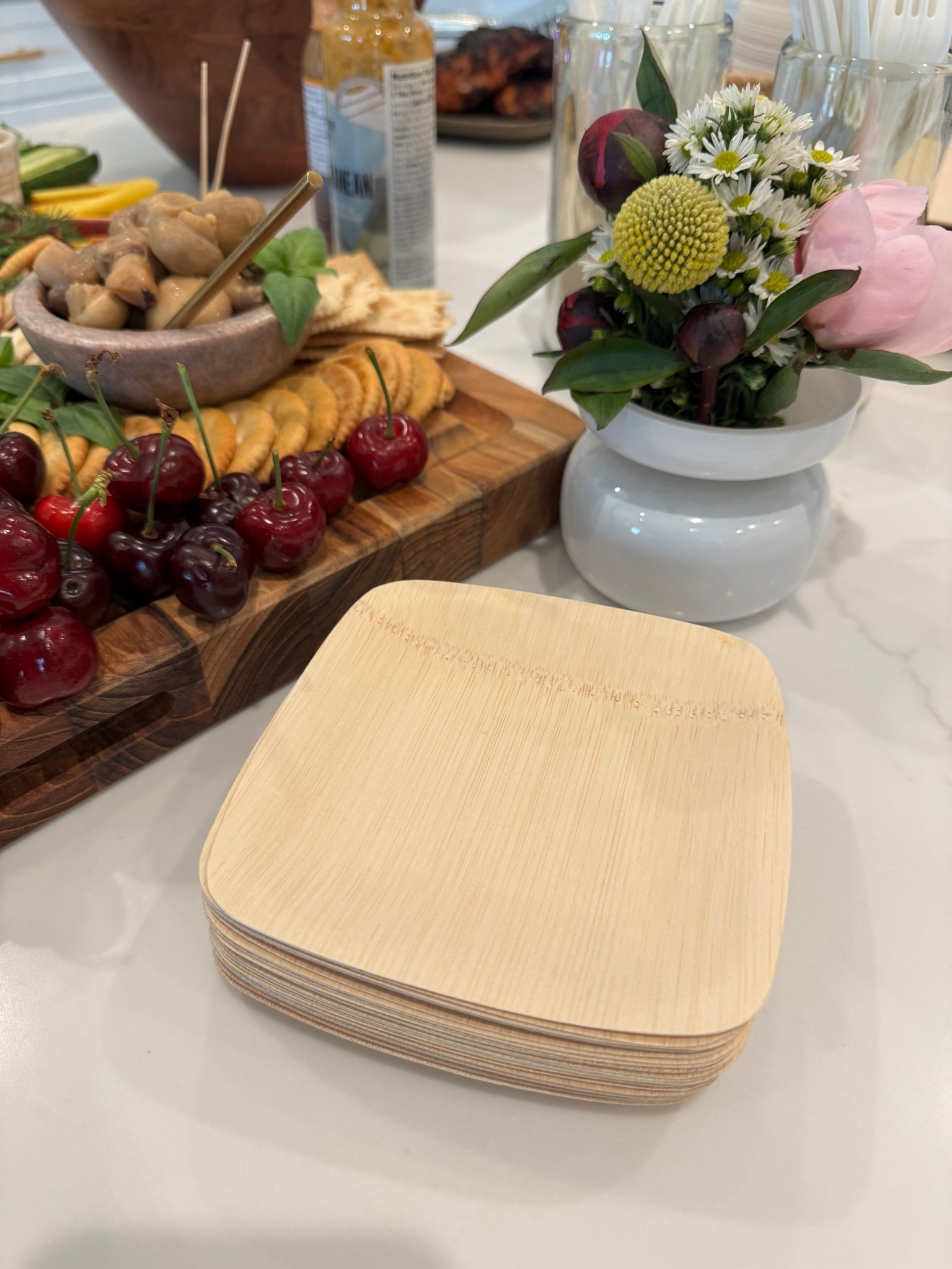 Eco-friendly hosting essentials exist 🌿
When it comes to gatherings, I opt for high-quality reusable staples whenever possible! For those times when reusables aren’t an option, compostable disposables are my go-to (like plates made from bamboo or paper, and compostable cutlery). Hosting can be stylish +  sustainable 👏🏽

#LTKParties #LTKSummerEdit #LTKHome