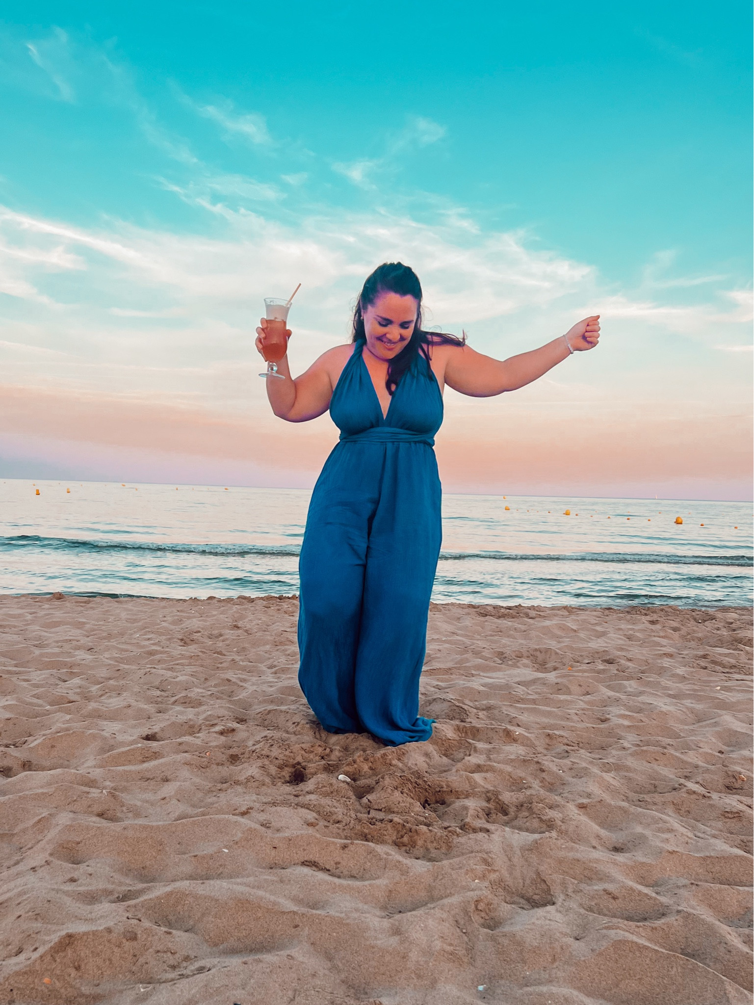 Une combinaison multiposition qui va à toutes les morphologies 😍

#LTKsummer #LTKmidsize #LTKfrance