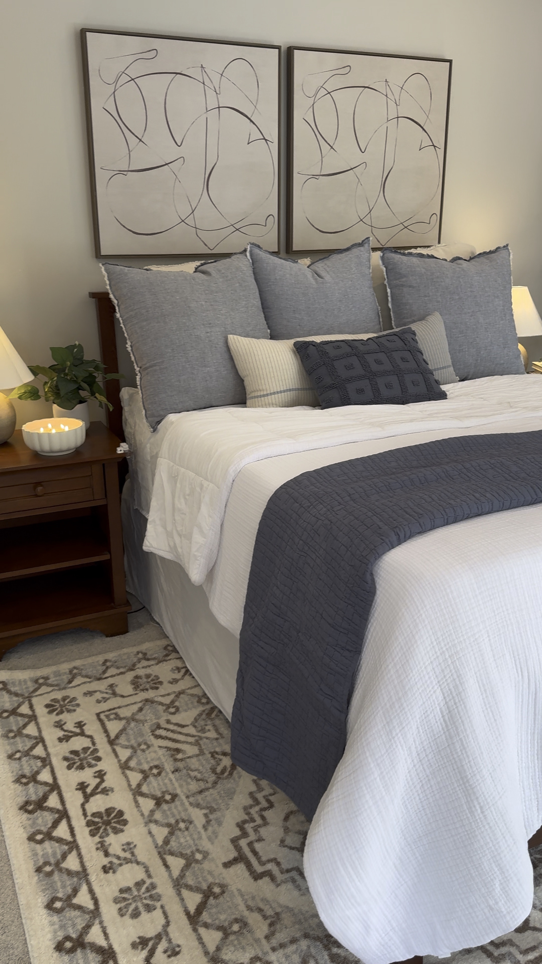 Up close look at our bedroom rug!! Love target rugs because they are decent quality and affordable 🙌

#LTKHome